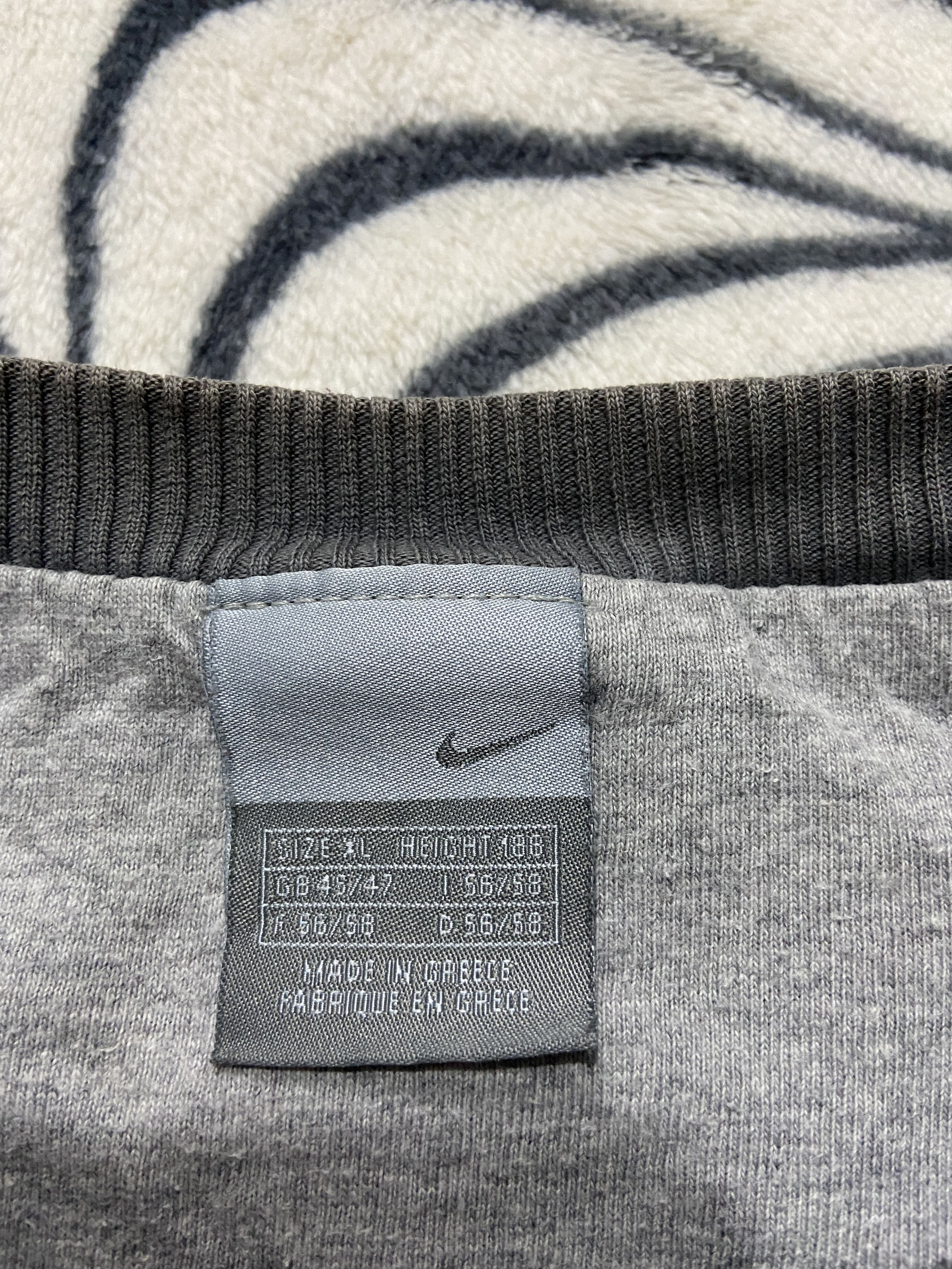 Nike Vintage Nike Mens Sweatshirt Swoosh Size US XL / EU 56 / 4 - 5 Thumbnail