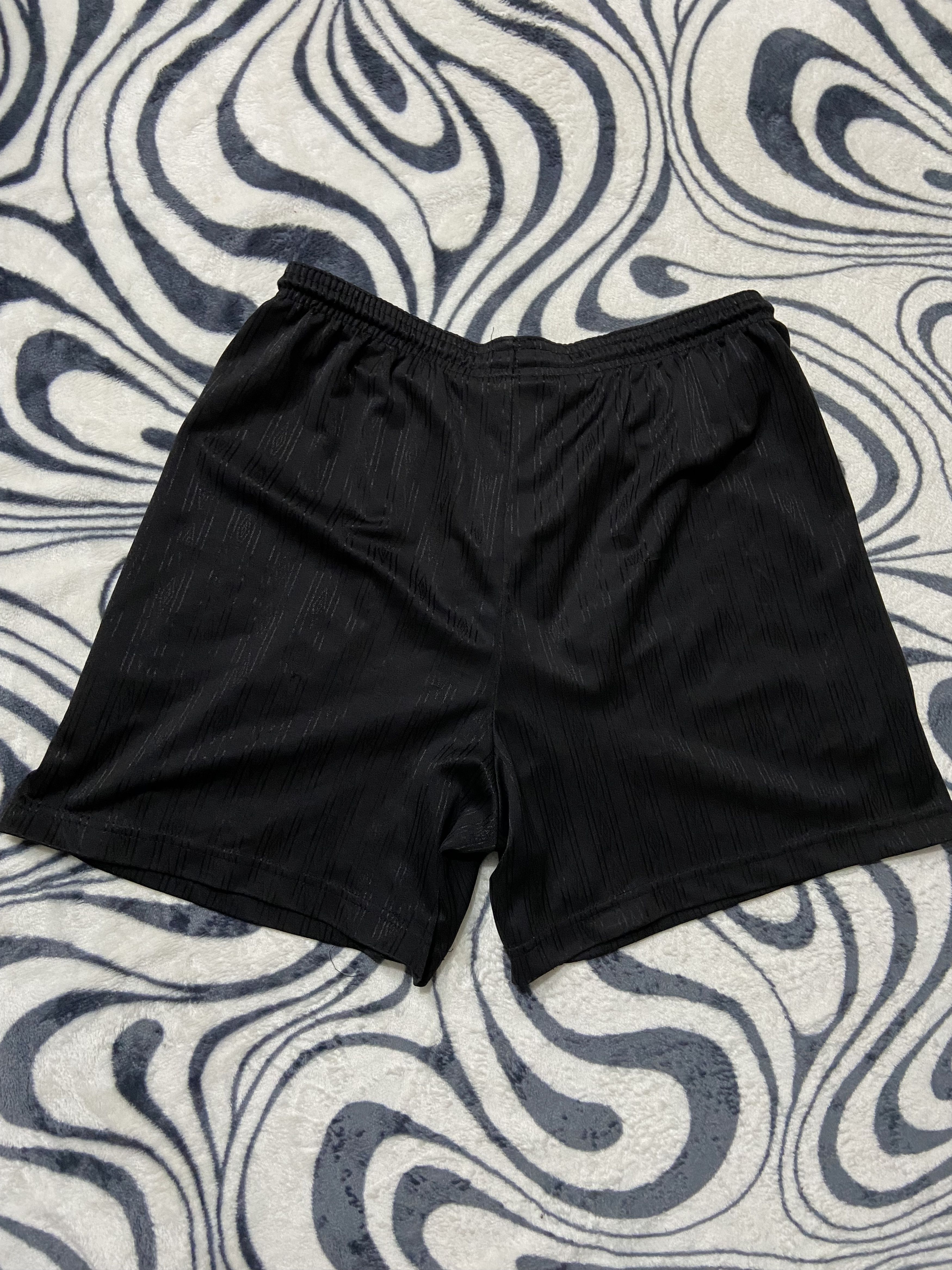 Umbro × Vintage Vintage Umbro Mens Shorts Dri Fit Y2K Size US 32 / EU 48 - 6 Thumbnail