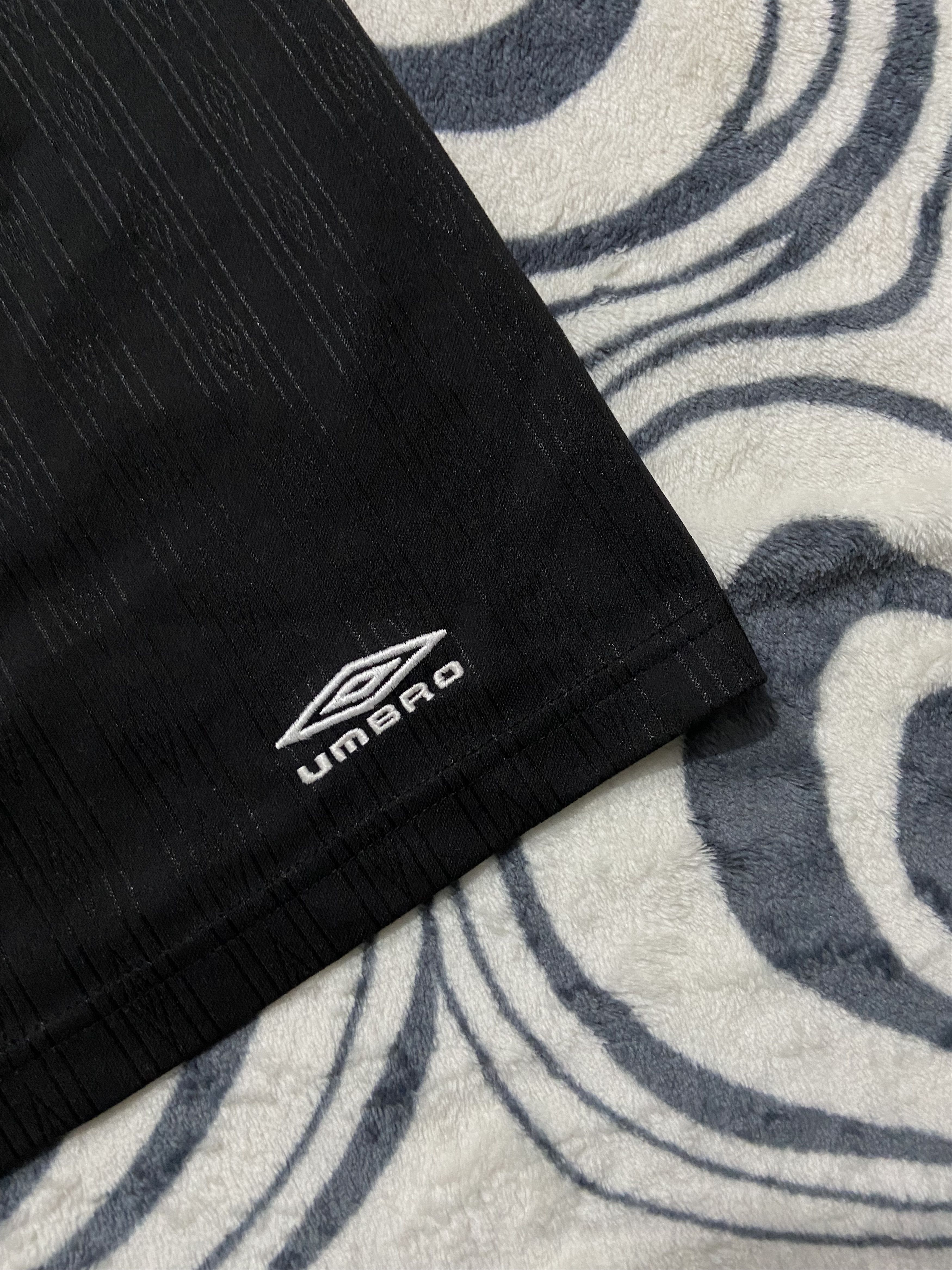 Umbro × Vintage Vintage Umbro Mens Shorts Dri Fit Y2K Size US 32 / EU 48 - 2 Thumbnail