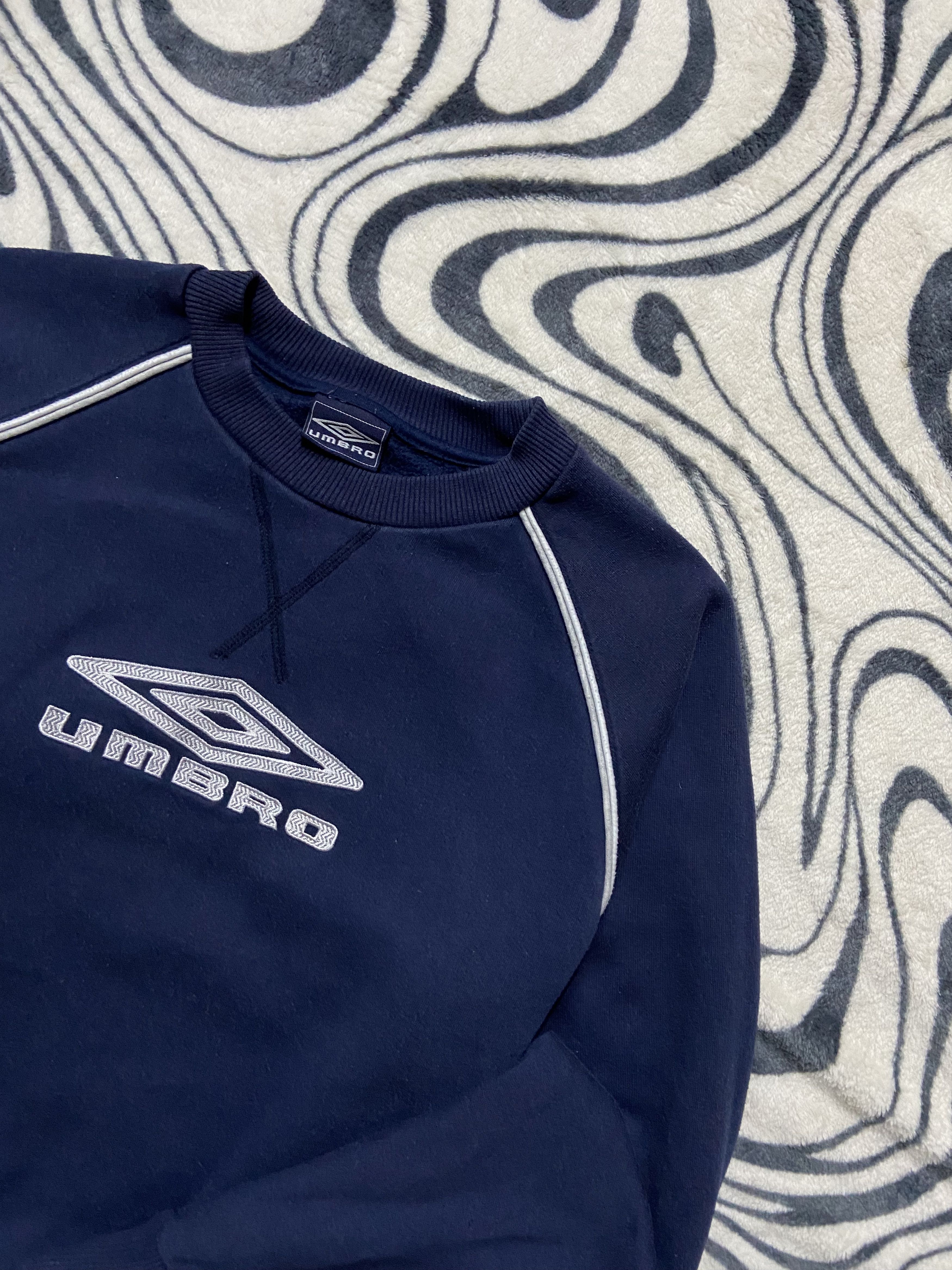 Umbro Vintage Umbro Mens Sweatshirt Size US L / EU 52-54 / 3 - 2 Thumbnail