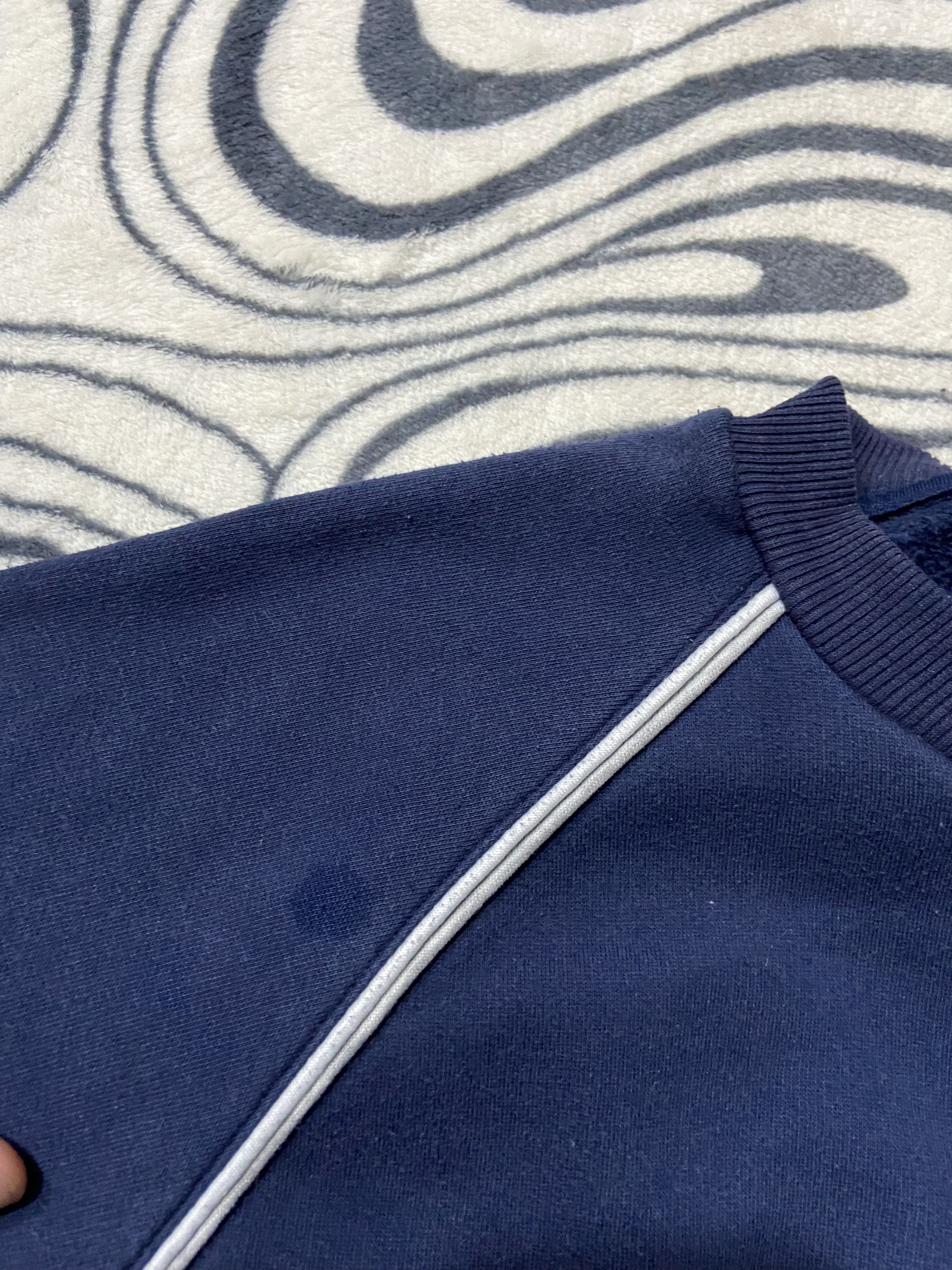 Umbro Vintage Umbro Mens Sweatshirt Size US L / EU 52-54 / 3 - 7 Thumbnail