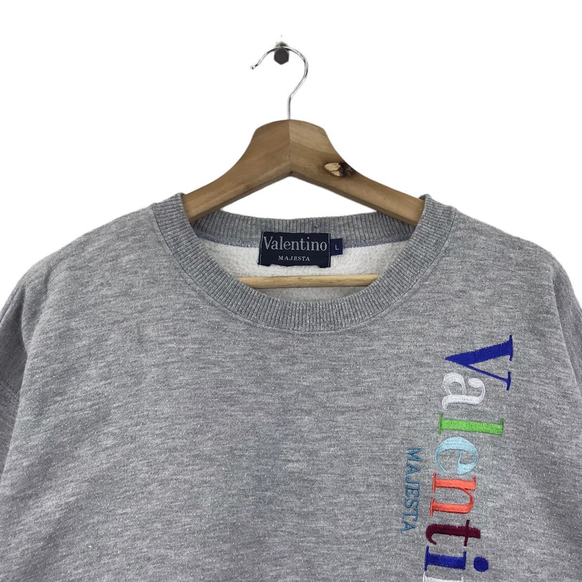 Vintage VALENTINO MAJESTA Embroidered Logo Grey Sweatshirt Size US L / EU 52-54 / 3 - 2 Thumbnail