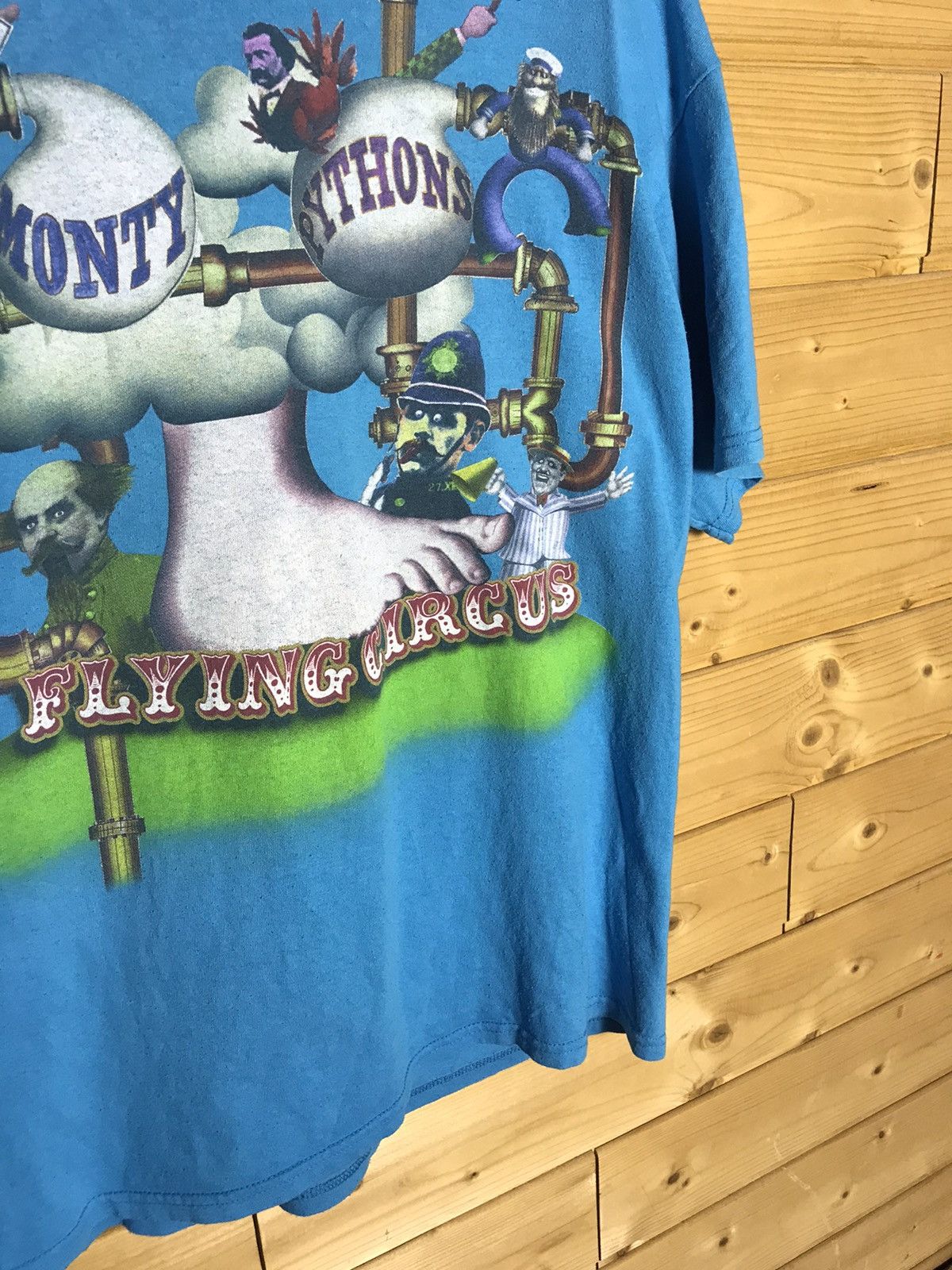 Band Tees Monty Phytons liquid blue t-shirt Size US XL / EU 56 / 4 - 3 Thumbnail