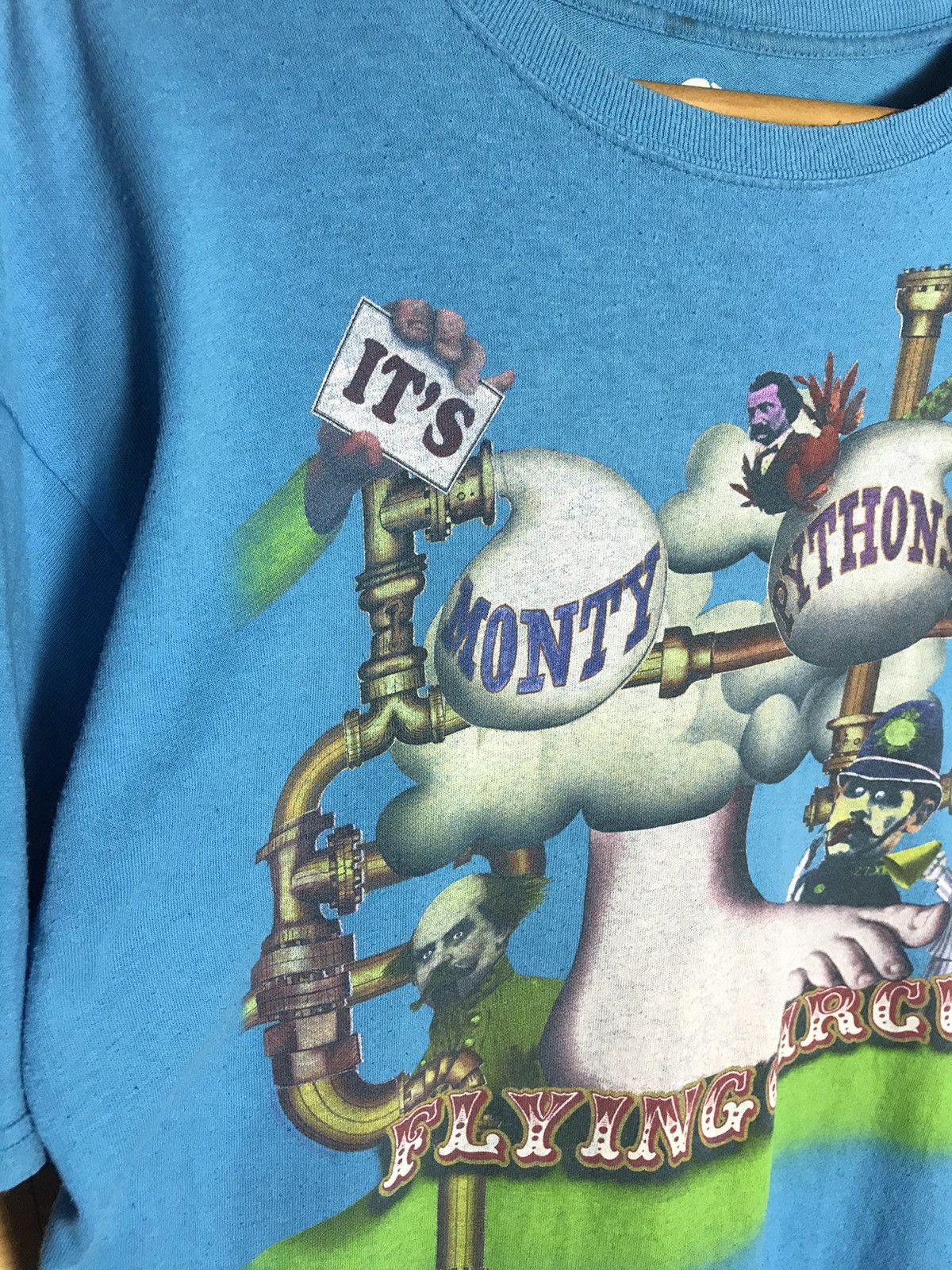 Band Tees Monty Phytons liquid blue t-shirt Size US XL / EU 56 / 4 - 4 Thumbnail