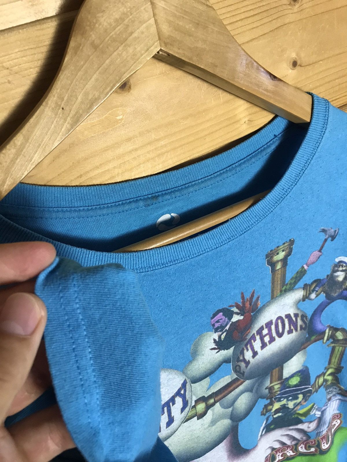 Band Tees Monty Phytons liquid blue t-shirt Size US XL / EU 56 / 4 - 7 Thumbnail