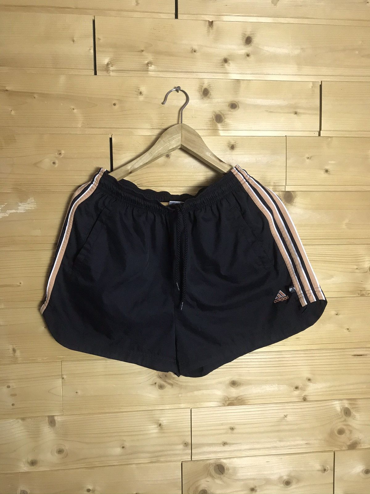 Vintage Vintage Adidas shorts Size US 34 / EU 50 - 1 Thumbnail