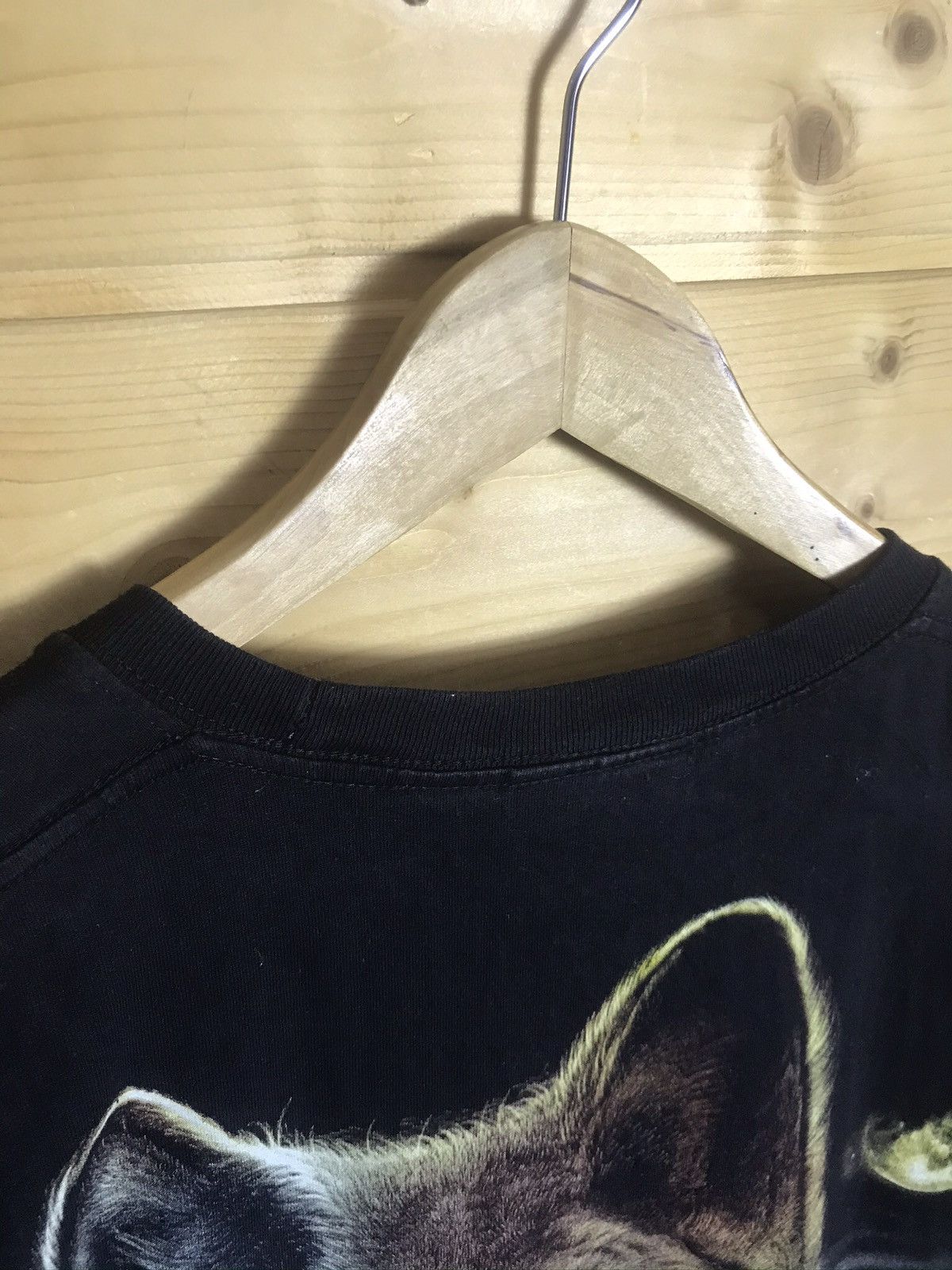 Vintage Vintage Wild wolf t-shirt Size US L / EU 52-54 / 3 - 9 Thumbnail