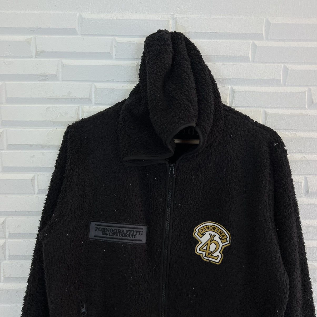 Japanese Brand RARE FLEECE HOODIE JACKET PORNO GRAFFITTI BIG LOGO Size US M / EU 48-50 / 2 - 3 Thumbnail