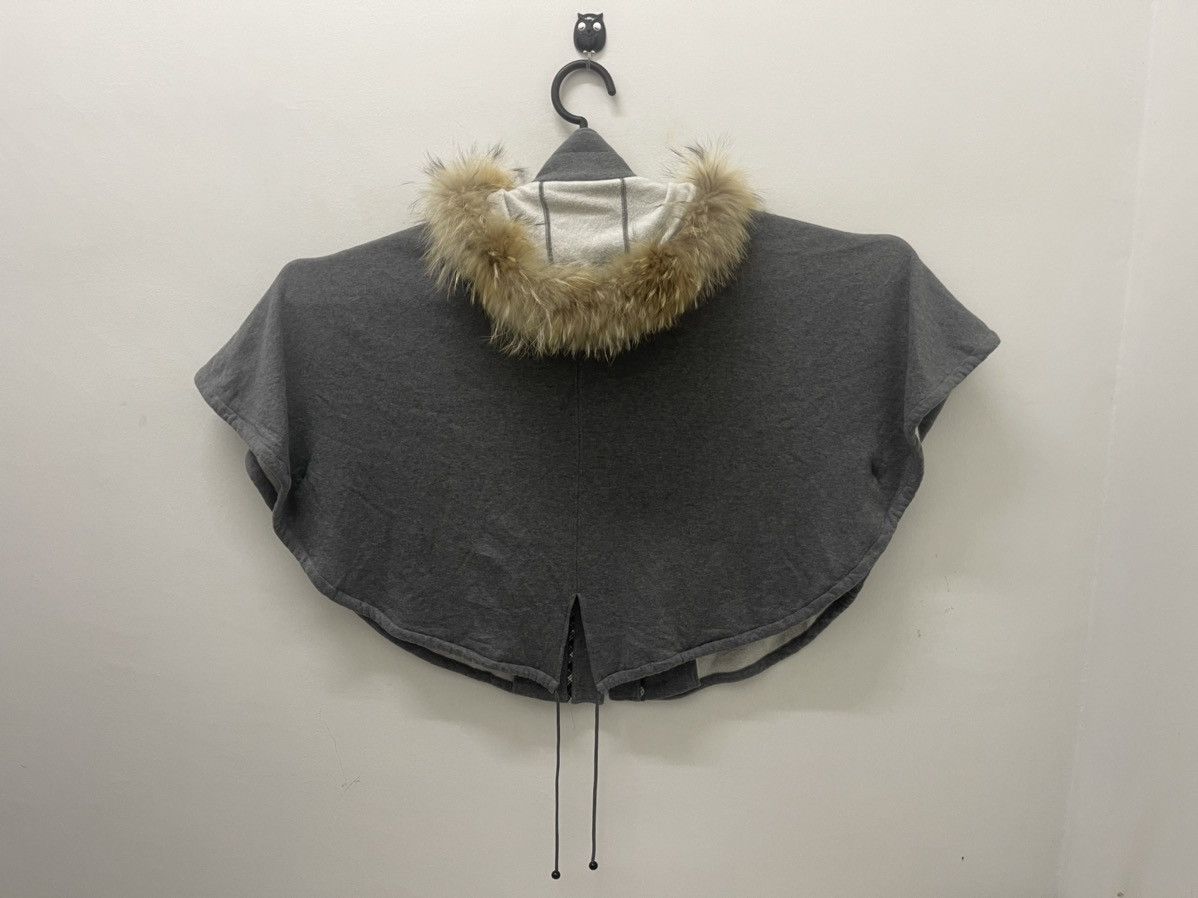 Burberry Rare Vintage BURBERRY London Blue Label Fur Hooded Ponchos Size US M / EU 48-50 / 2 - 10 Thumbnail