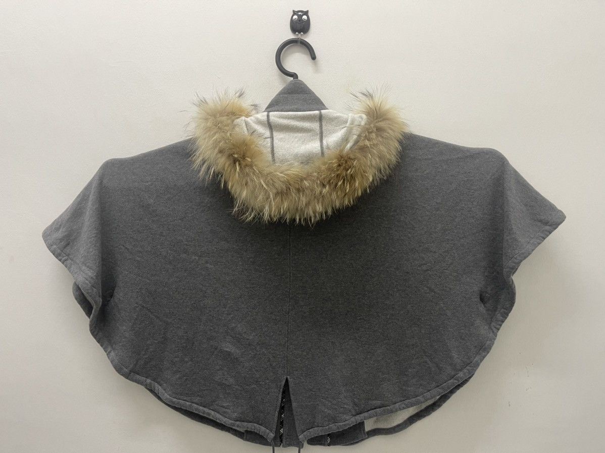 Burberry Rare Vintage BURBERRY London Blue Label Fur Hooded Ponchos Size US M / EU 48-50 / 2 - 11 Thumbnail