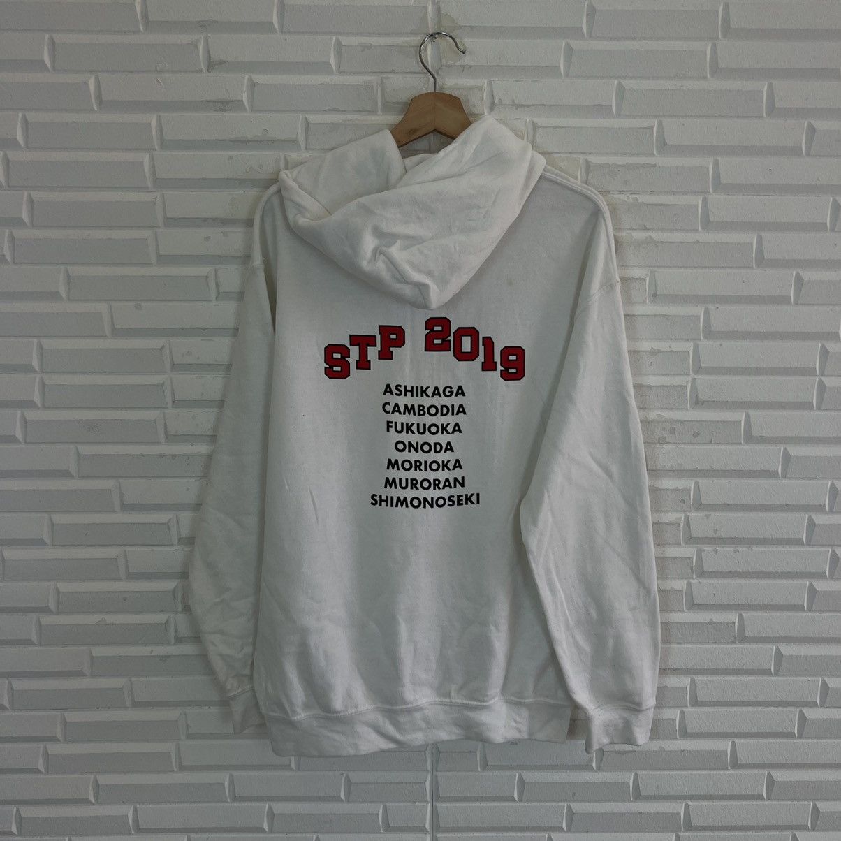 Japanese Brand Vintage Hoodie Pull Over Love Logo Design Small Pony Size US M / EU 48-50 / 2 - 5 Thumbnail
