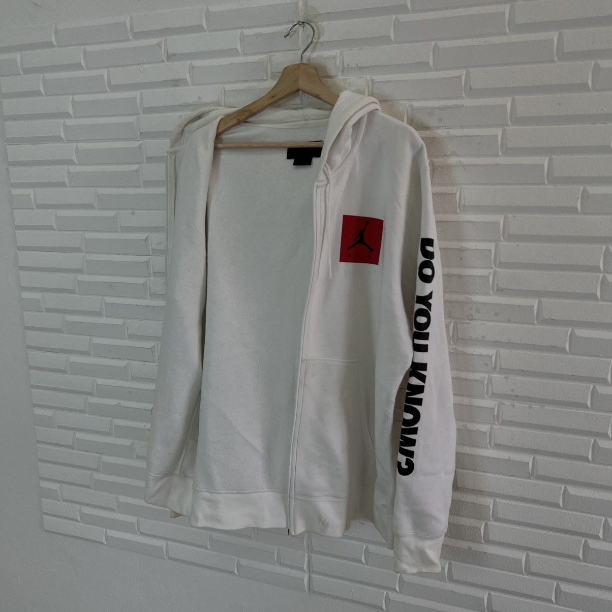 Jordan Brand RARE BIG LOGO AIR JORDAN HOODIE ZIPPER JACKET Size US XL / EU 56 / 4 - 10 Thumbnail