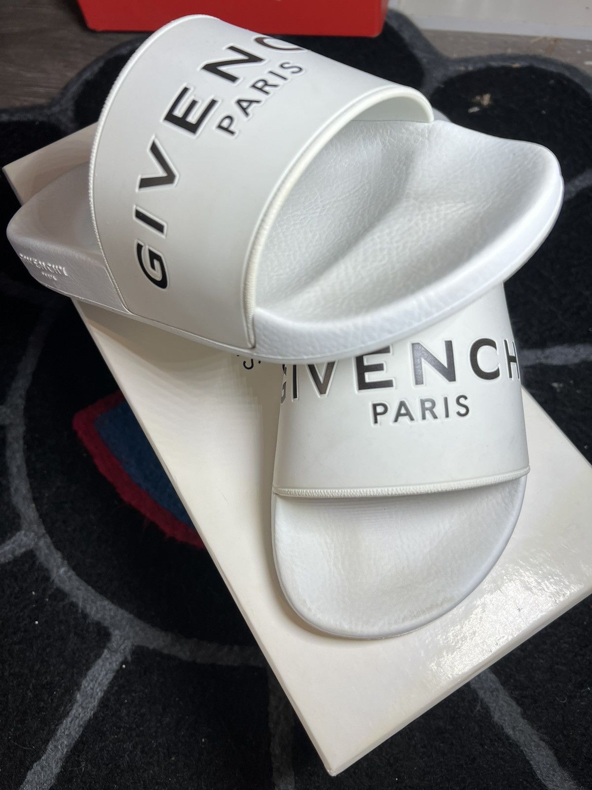 Designer × Givenchy Givenchy Paris White Logo Pool Slide Size US 7 / EU 40 - 2 Thumbnail