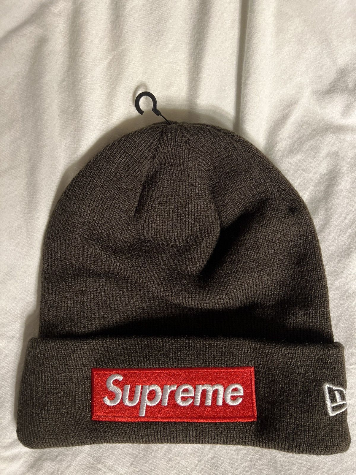 Supreme new era box logo beanie fw18 on sale