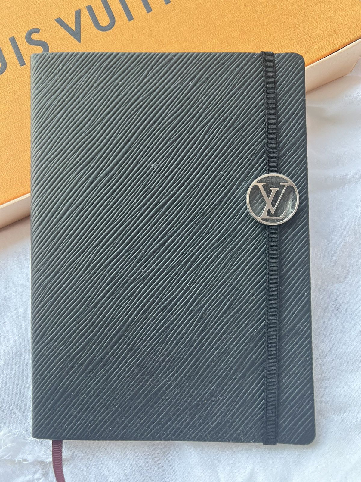 Louis Vuitton Louis Vuitton Epi notebook diary drawing book Size ONE SIZE - 2 Thumbnail