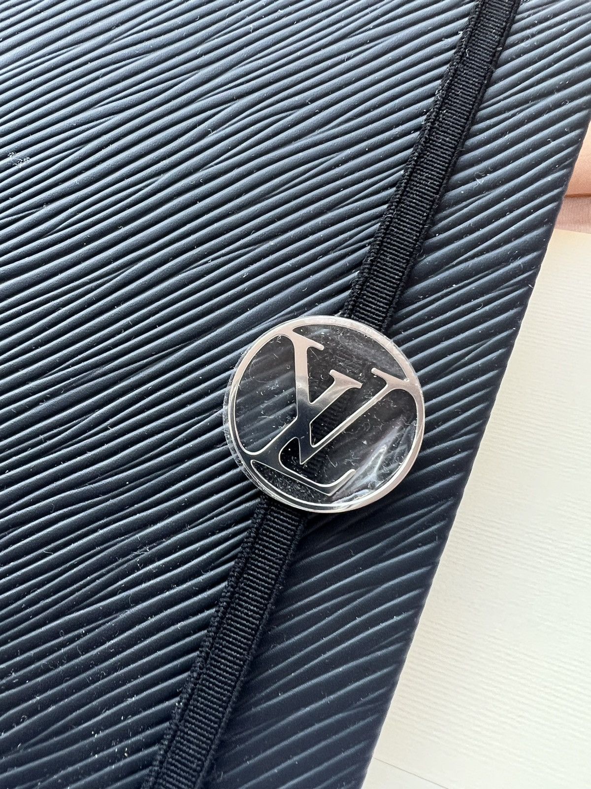 Louis Vuitton Louis Vuitton Epi notebook diary drawing book Size ONE SIZE - 3 Thumbnail
