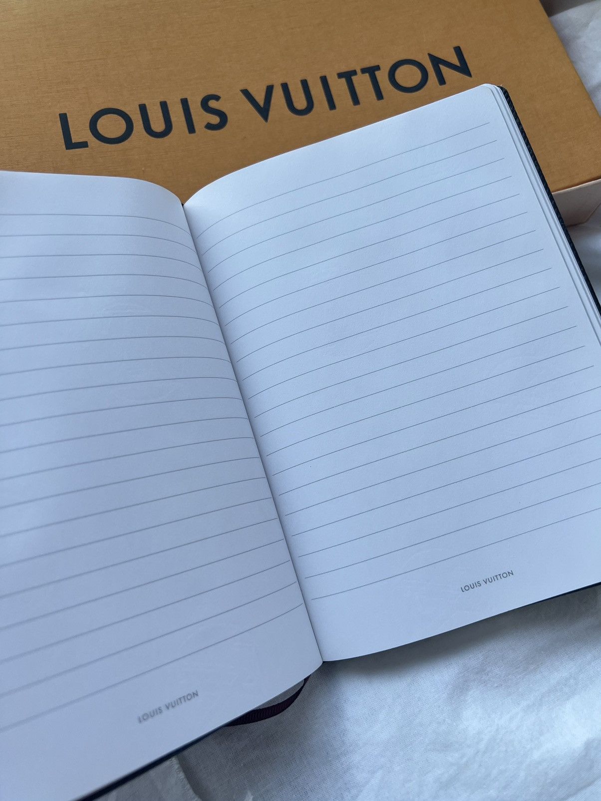 Louis Vuitton Louis Vuitton Epi notebook diary drawing book Size ONE SIZE - 6 Thumbnail