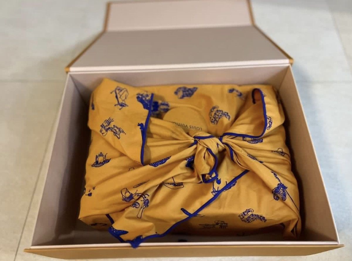 Louis Vuitton 🔥 Rare! Louis Vuitton Chinese Art Painting Set jewelry box Size ONE SIZE - 5 Thumbnail