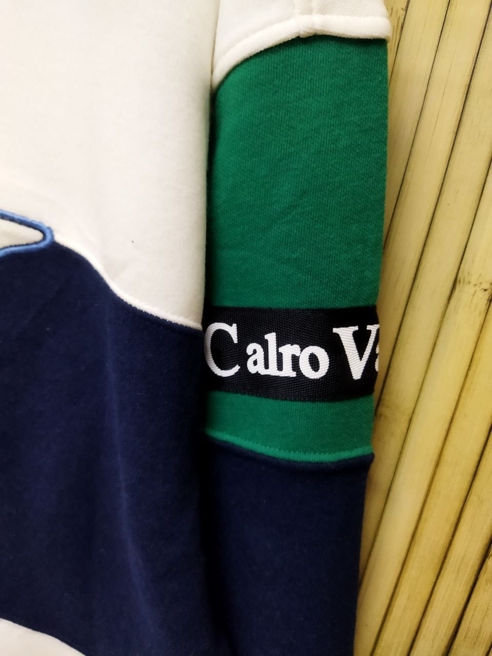 Japanese Brand Vintage CALRO VALENTINO Big Logo Spell Out Sweatshirt Size US L / EU 52-54 / 3 - 6 Thumbnail
