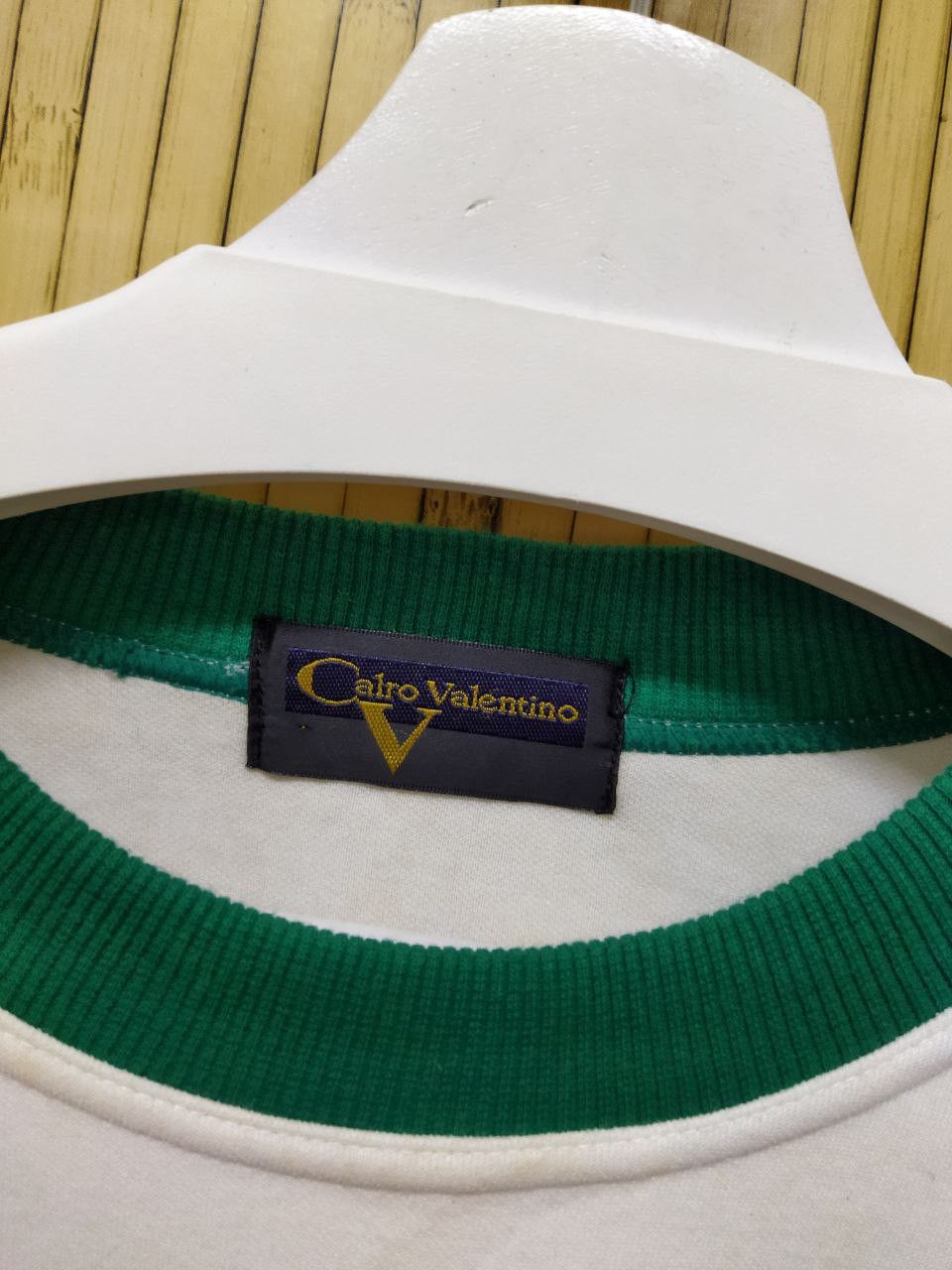 Japanese Brand Vintage CALRO VALENTINO Big Logo Spell Out Sweatshirt Size US L / EU 52-54 / 3 - 7 Thumbnail