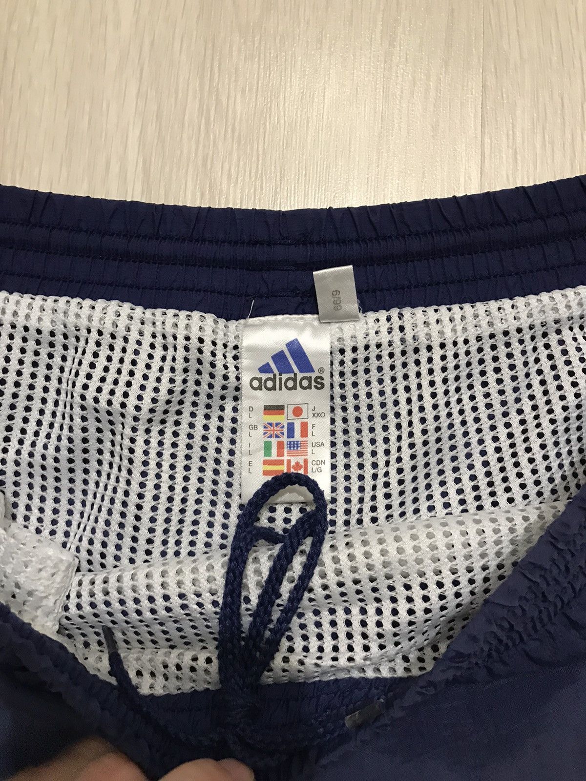 Adidas Vintage Nylon Adidas Shorts 2 big logo size 34” Size US 34 / EU 50 - 5 Thumbnail