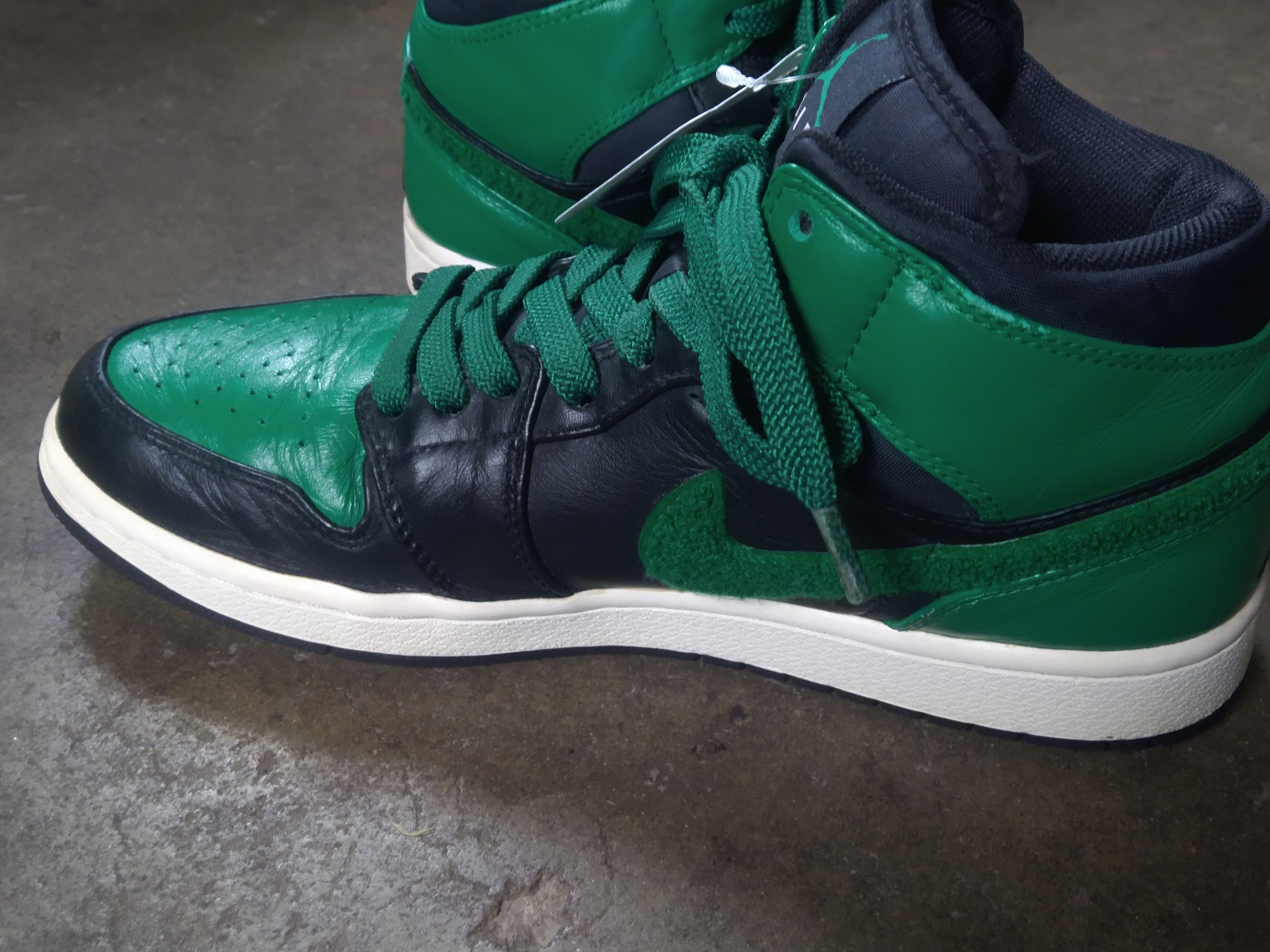 Jordan Brand Nike Air Jordan 1 Phat Premier Size 9 Celtics 375173-031 Size US 9 / EU 42 - 13 Thumbnail