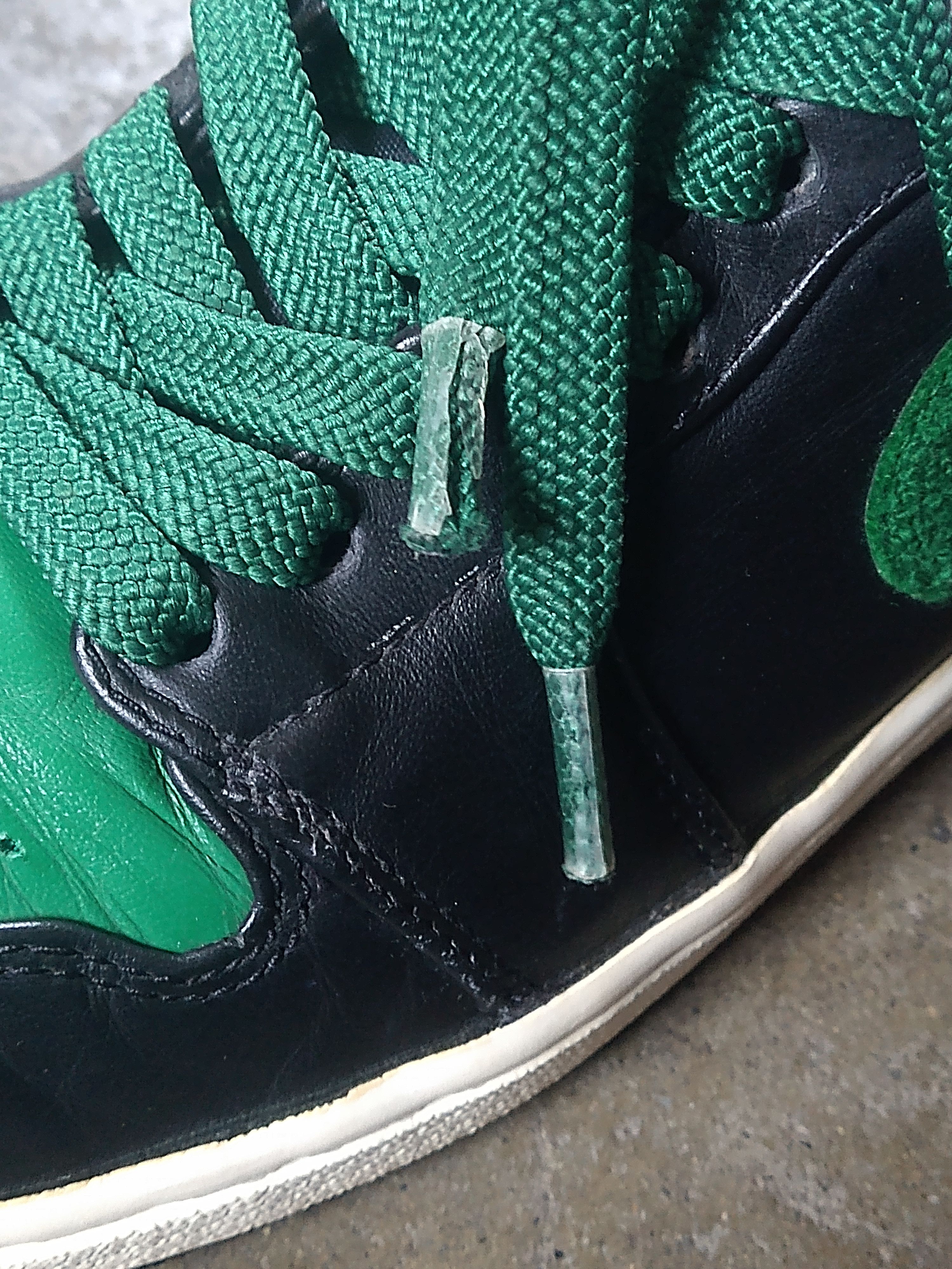 Jordan Brand Nike Air Jordan 1 Phat Premier Size 9 Celtics 375173-031 Size US 9 / EU 42 - 14 Thumbnail