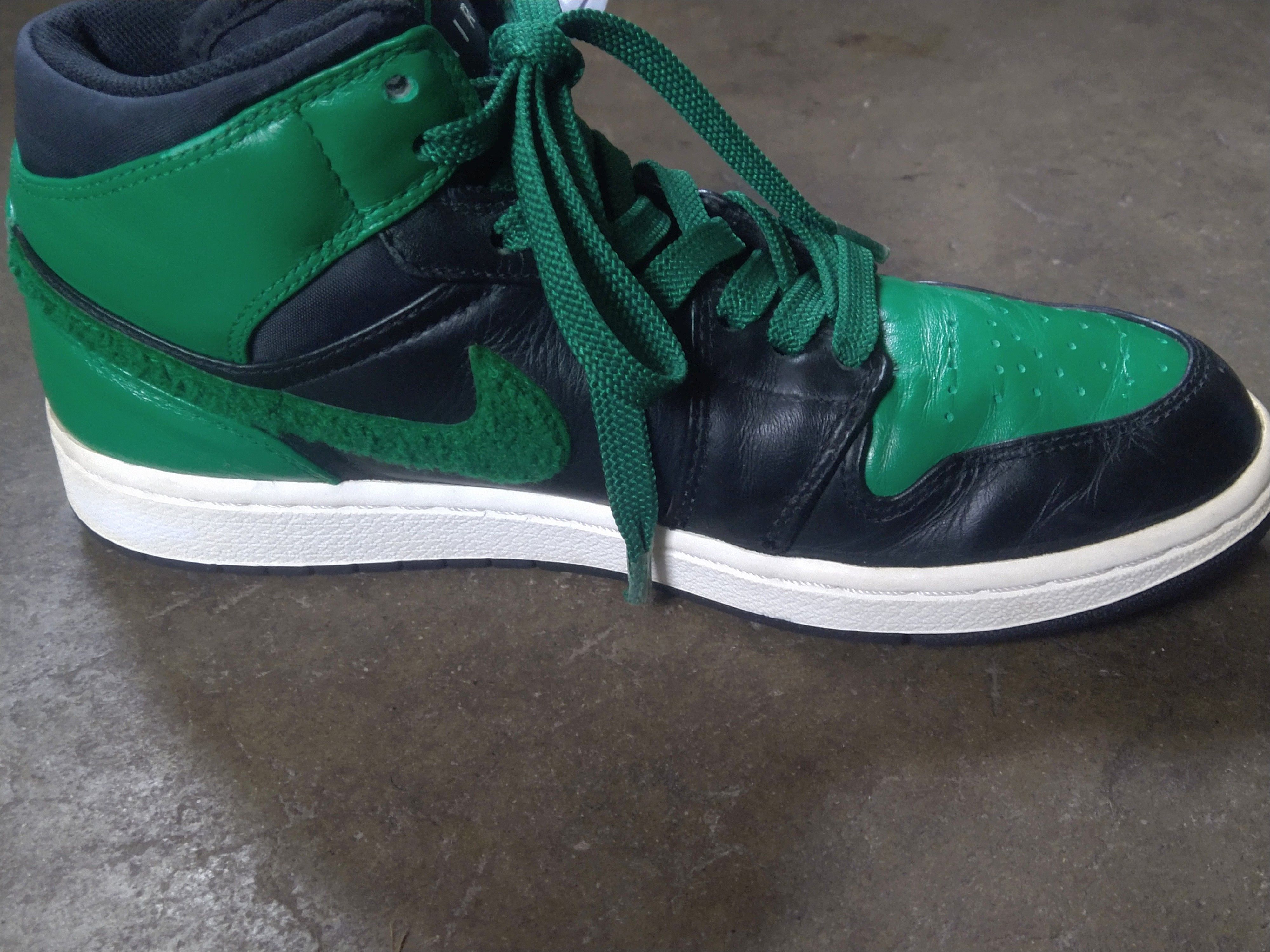Jordan Brand Nike Air Jordan 1 Phat Premier Size 9 Celtics 375173-031 Size US 9 / EU 42 - 10 Thumbnail
