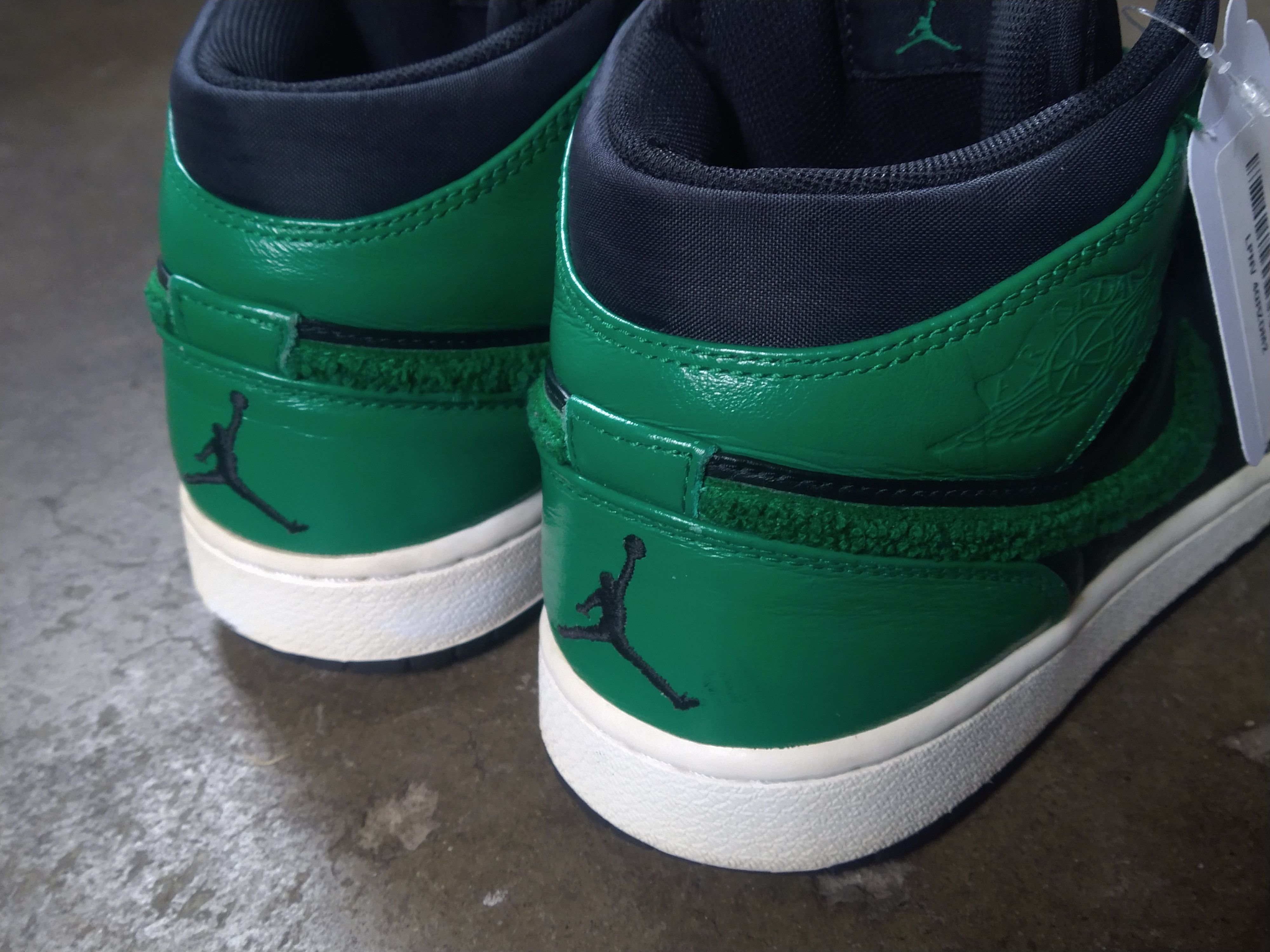 Jordan Brand Nike Air Jordan 1 Phat Premier Size 9 Celtics 375173-031 Size US 9 / EU 42 - 16 Thumbnail