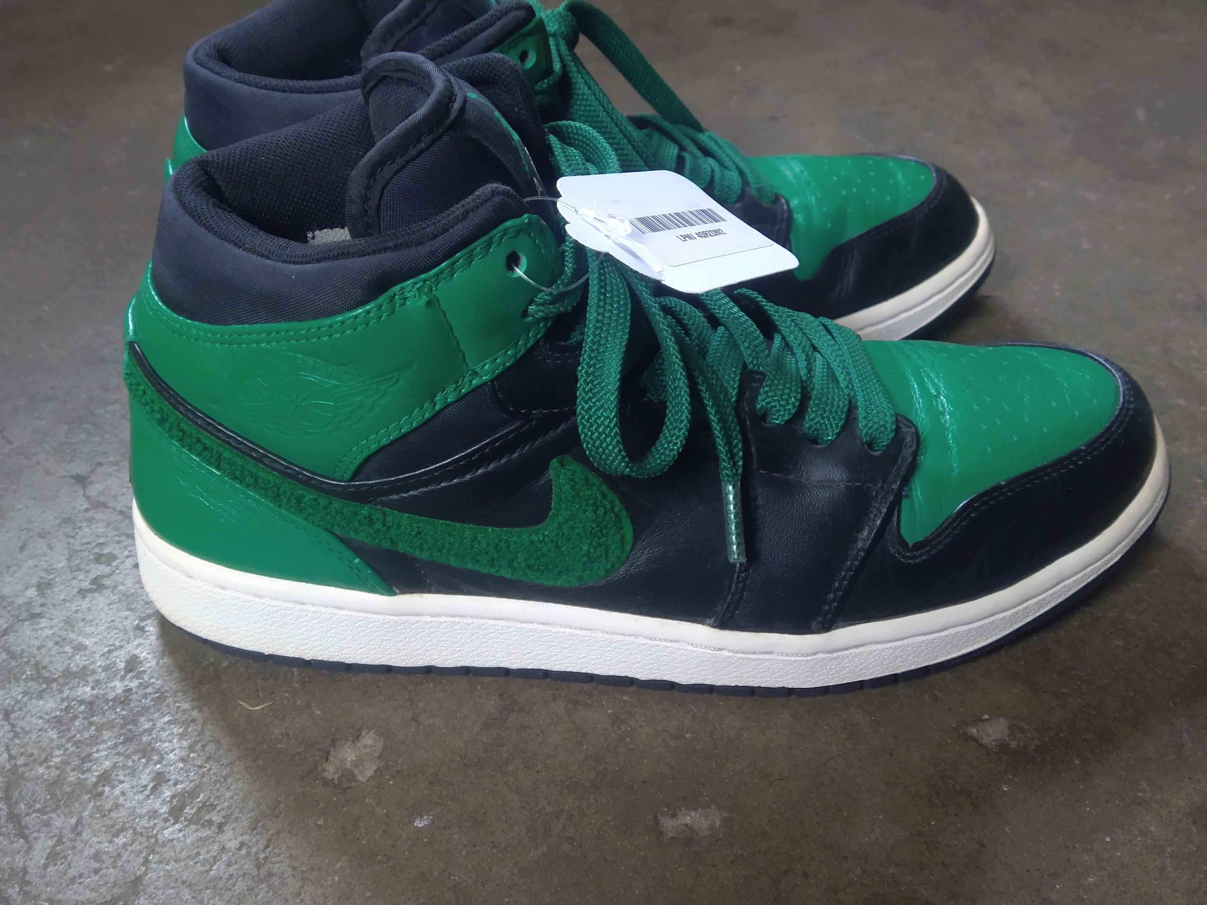 Jordan Brand Nike Air Jordan 1 Phat Premier Size 9 Celtics 375173-031 Size US 9 / EU 42 - 9 Thumbnail