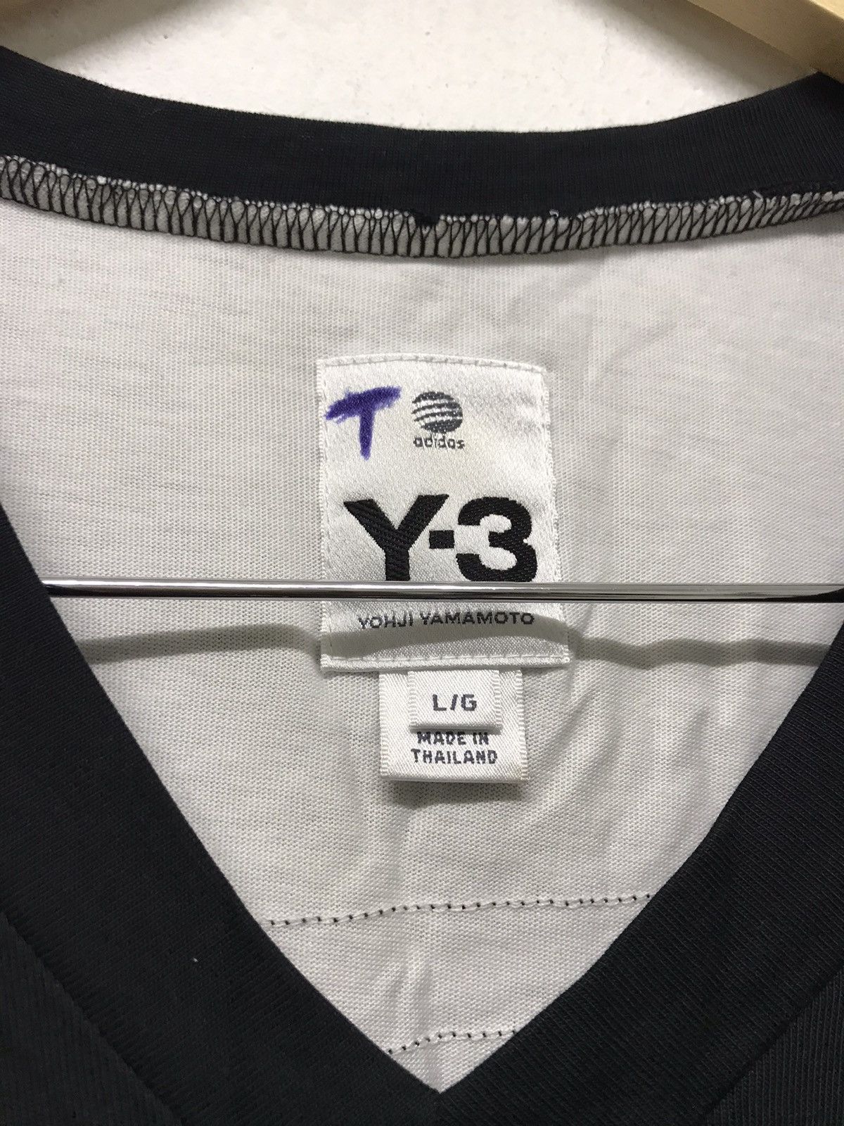 Yohji Yamamoto 🥷🏿 Adidas Y3 by Yohji Yamamoto V Neck T-Shirt Size US L / EU 52-54 / 3 - 9 Thumbnail
