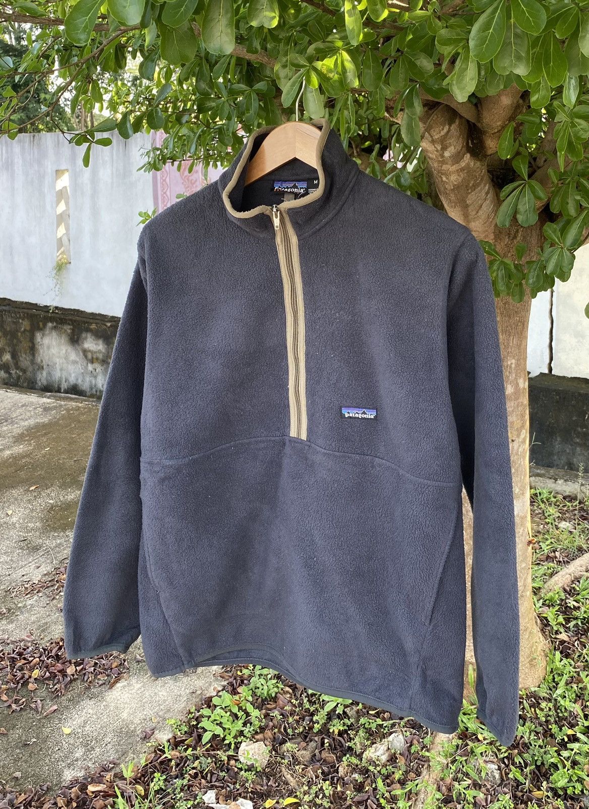 Vintage Patagonia Plain Red Quarter-Zip Sweatshirt - S