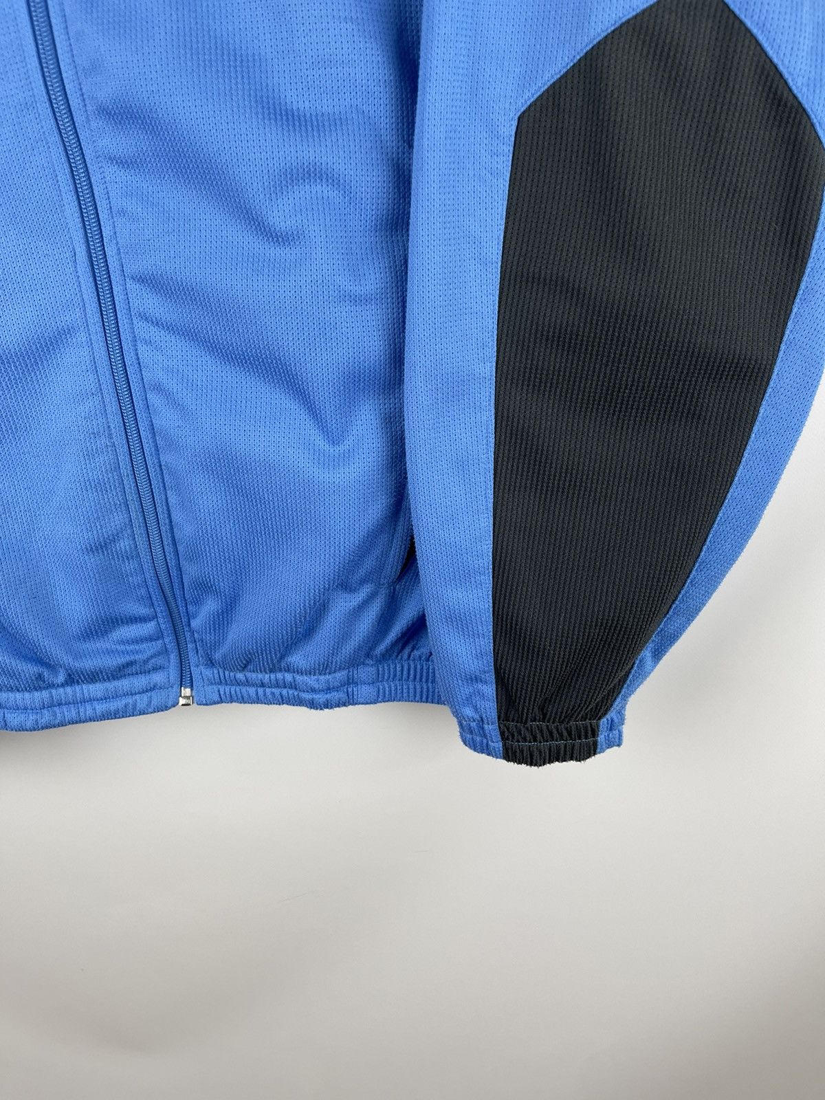 Nike Nike vintage y2k blue double swoosh logo track top jacket Size US L / EU 52-54 / 3 - 7 Thumbnail