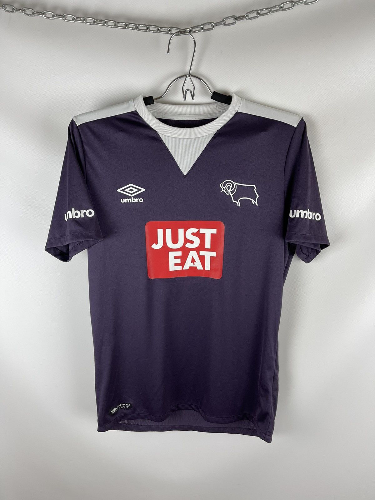 Umbro Umbro Derby County 2015 2016 away soccer jersey football Size US S / EU 44-46 / 1 - 1 Thumbnail