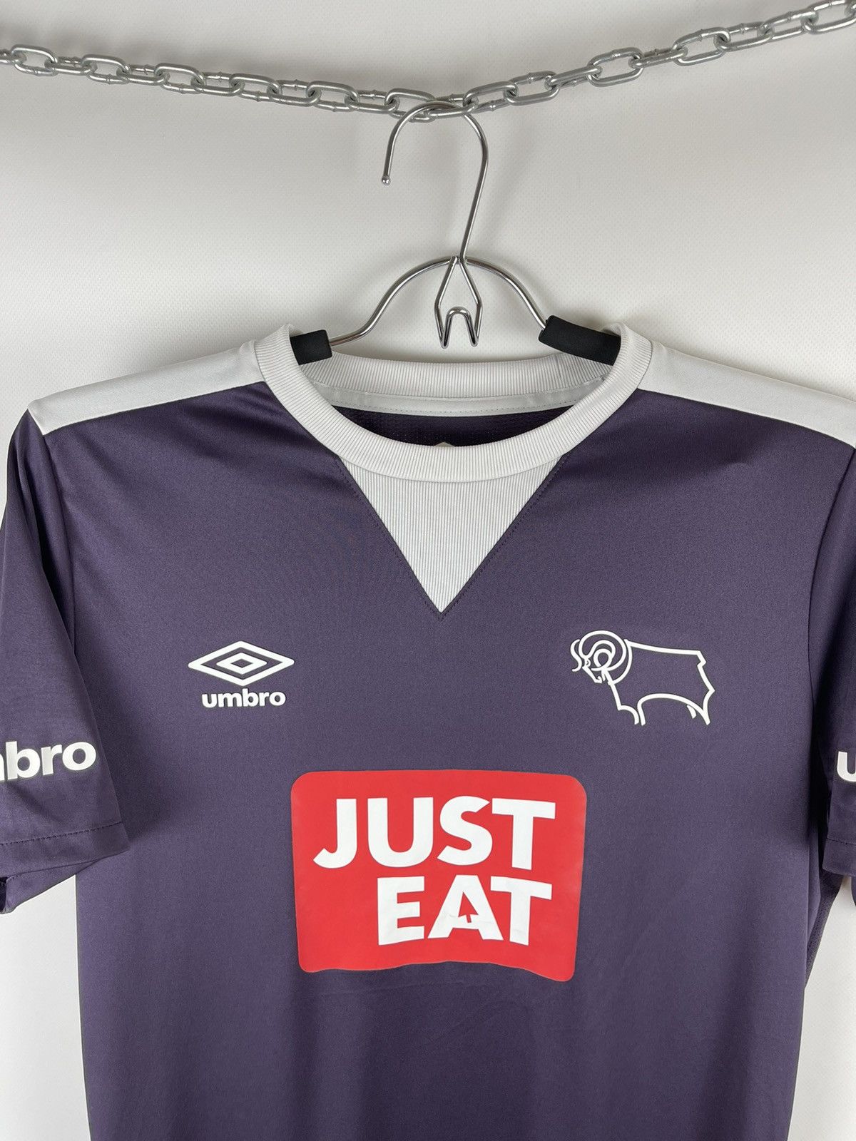 Umbro Umbro Derby County 2015 2016 away soccer jersey football Size US S / EU 44-46 / 1 - 5 Thumbnail