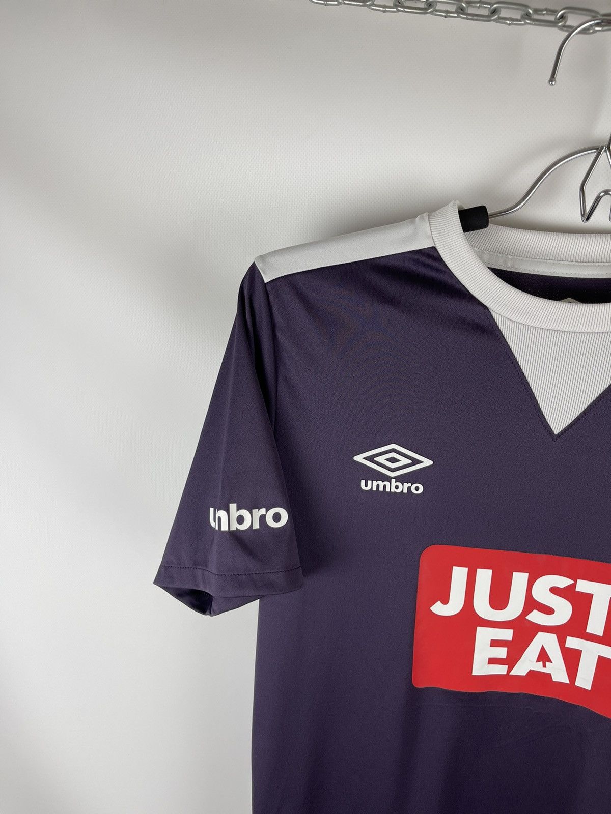 Umbro Umbro Derby County 2015 2016 away soccer jersey football Size US S / EU 44-46 / 1 - 2 Thumbnail