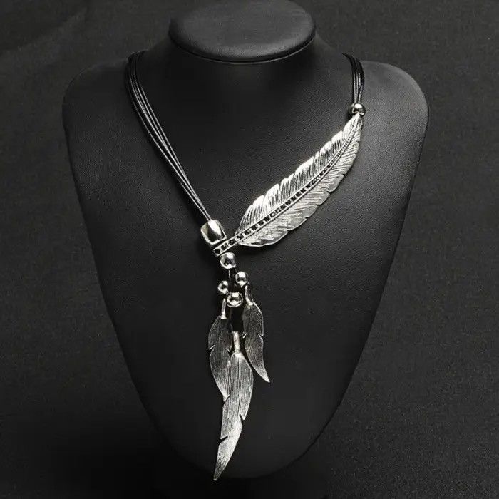 Jewelry Rope Chain Leaf Feather Pattern Pendant Necklace Size ONE SIZE - 1 Thumbnail