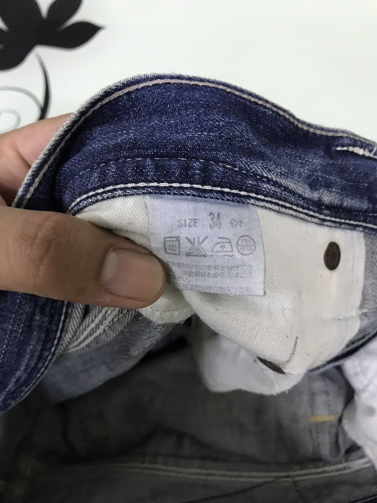Levi's Vintage Clothing Vintage Levis Distressed Denim Jeans Size US 34 / EU 50 - 18 Thumbnail