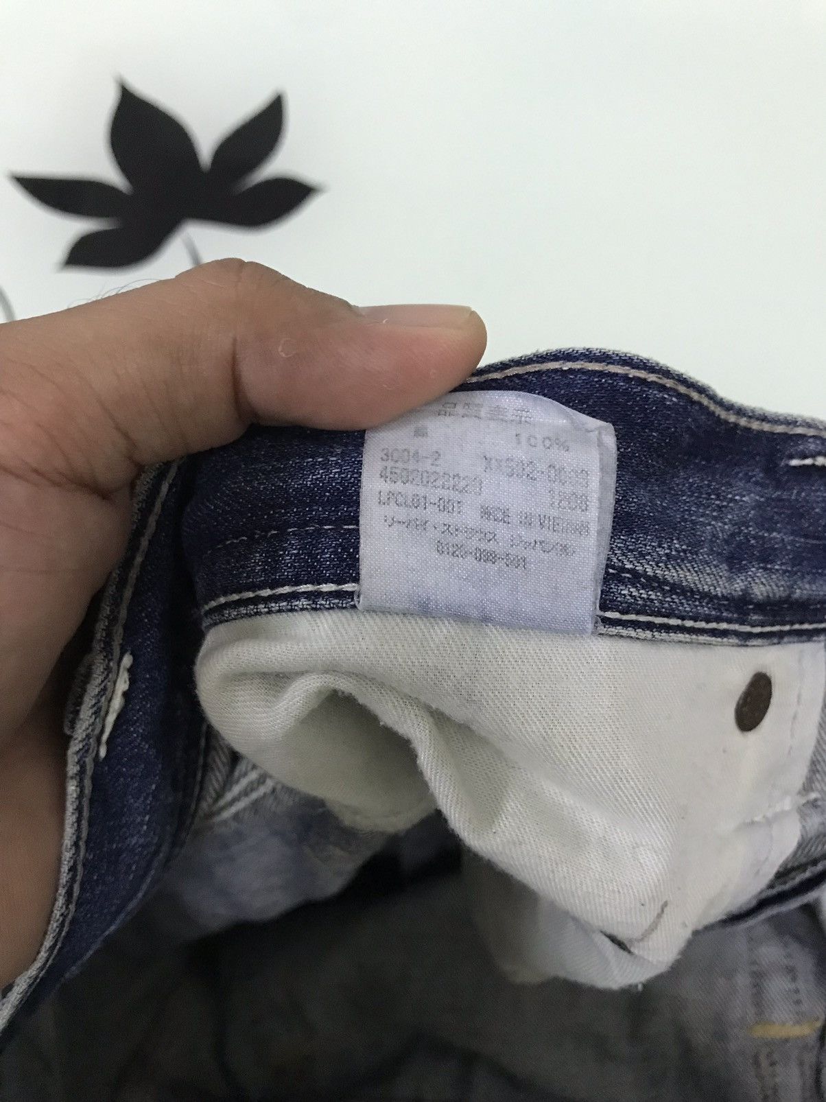 Levi's Vintage Clothing Vintage Levis Distressed Denim Jeans Size US 34 / EU 50 - 17 Thumbnail