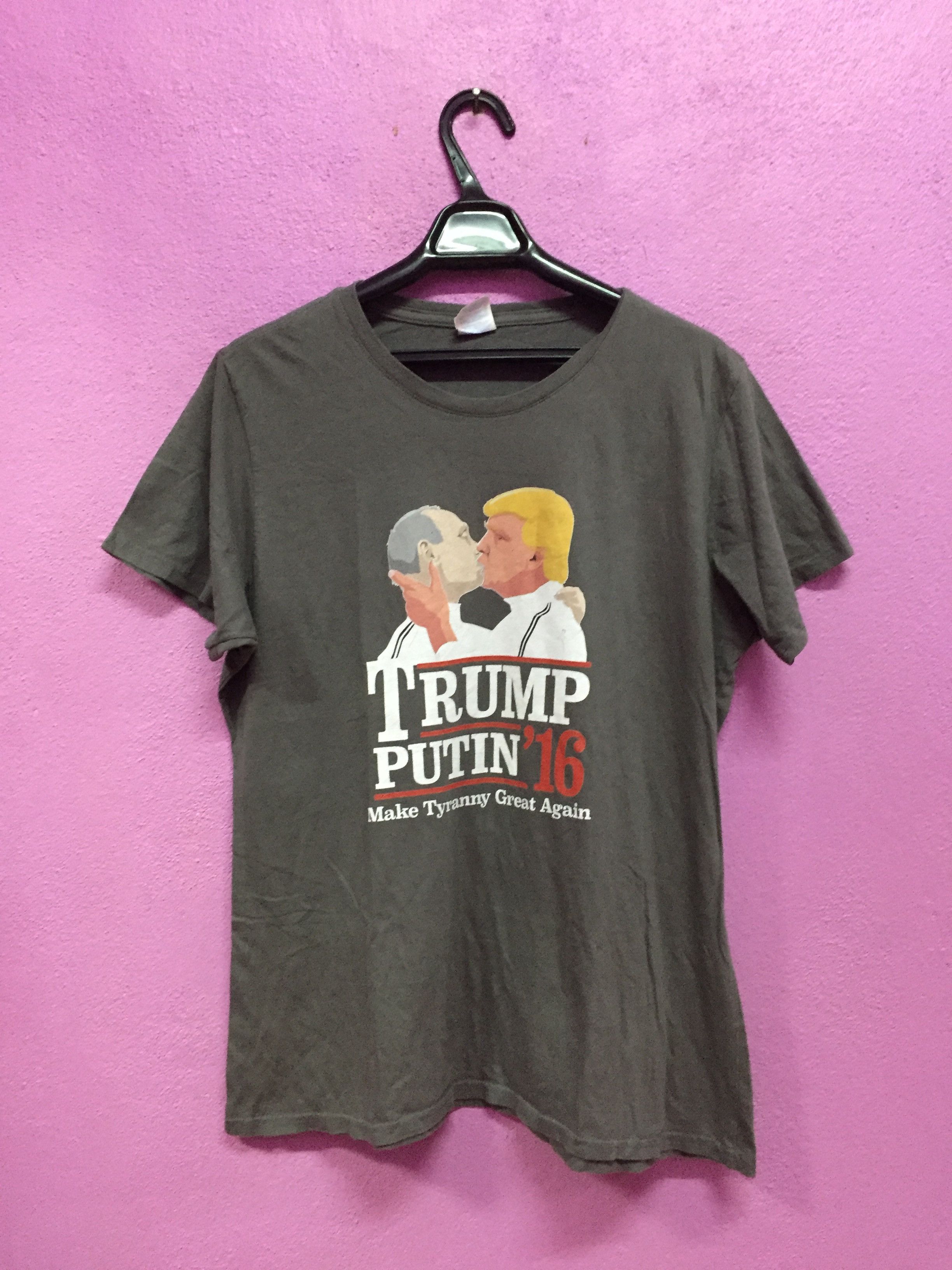Donald Trump Donald Trump And Vladimir Putin Tee Size XL Size US M / EU 48-50 / 2 - 1 Thumbnail