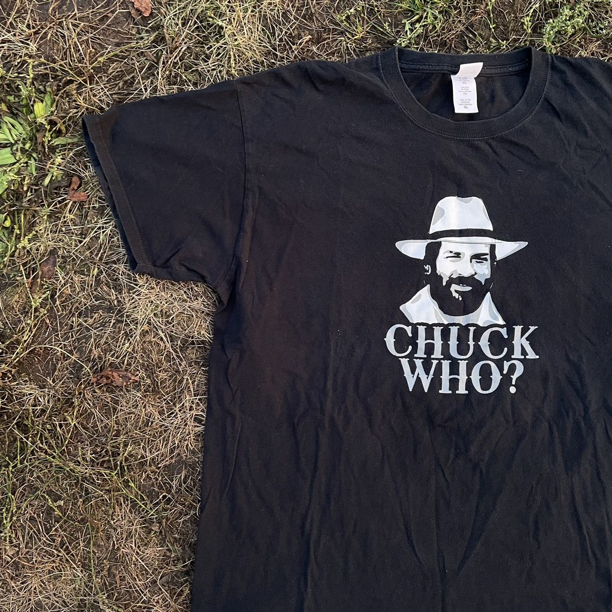 Vintage Vintage Y2K Graphic Tee Chuck Who Horror Punk Streetwear L Size US L / EU 52-54 / 3 - 3 Thumbnail