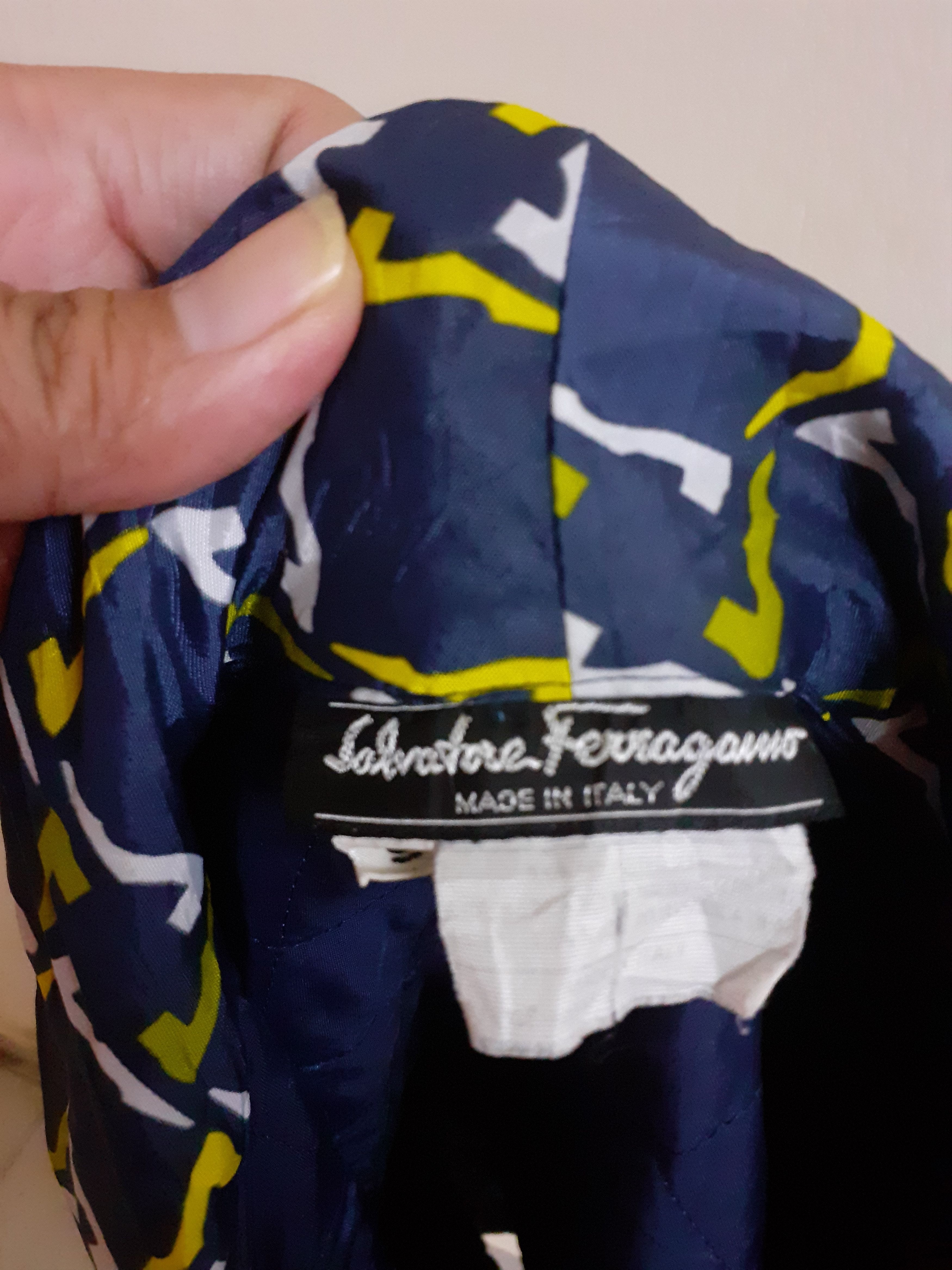 Salvatore Ferragamo × Vintage Very Nice Blue Floral Salvatore Ferragomo Light Jacket Size US S / EU 44-46 / 1 - 6 Thumbnail