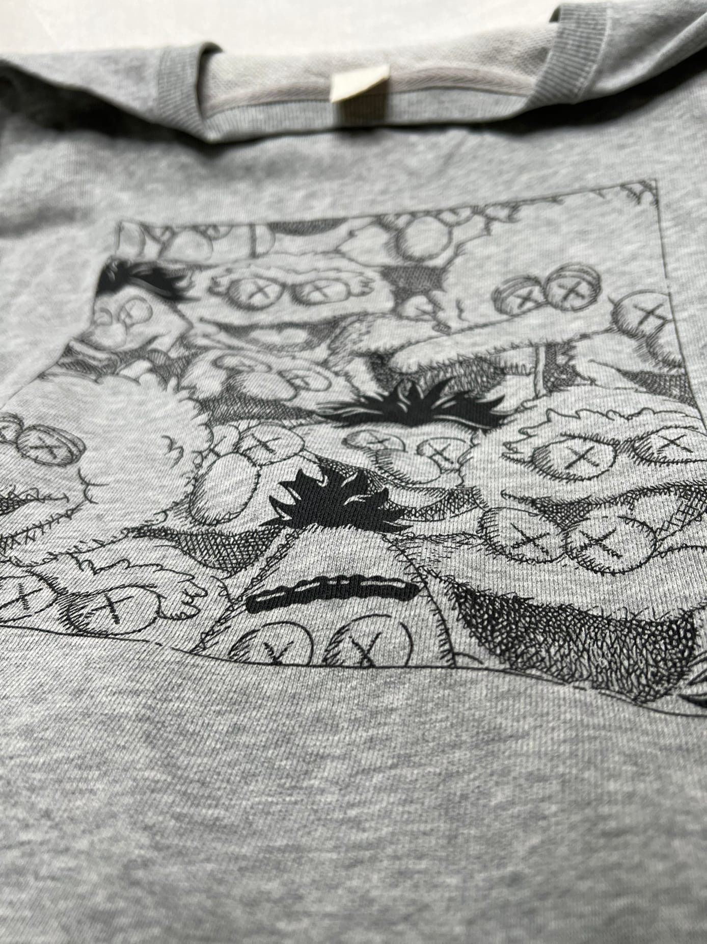 Kaws × Uniqlo KAWS x Uniqlo x Sesame Street XX Sweatshirt Gray Size US M / EU 48-50 / 2 - 7 Thumbnail