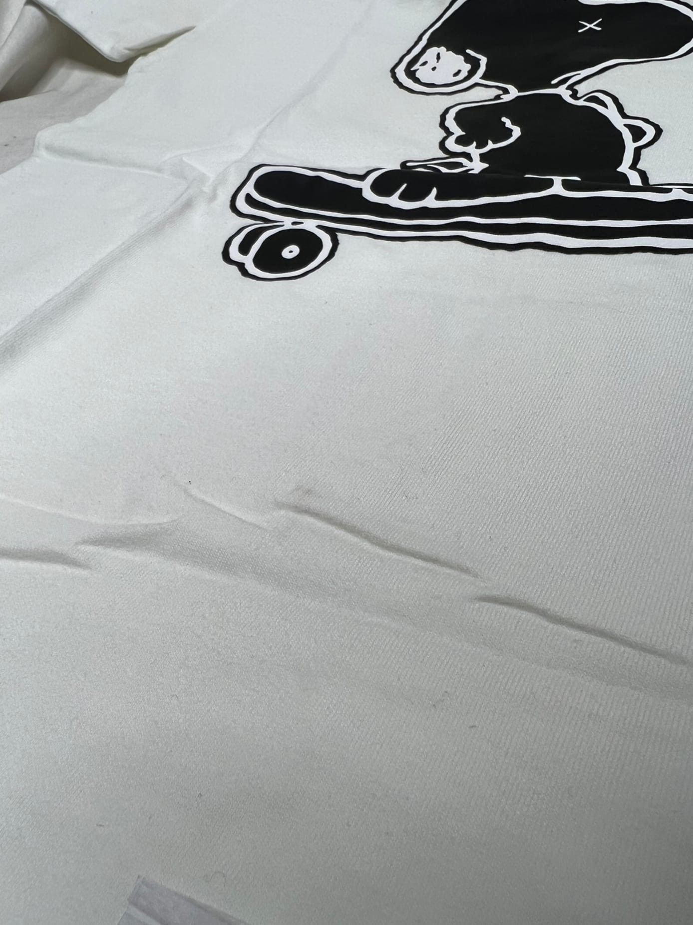Kaws × Uniqlo KIDS Size KAWS Uniqlo Peanuts Joe Kaws Yawn Outline Tee Size US XXS / EU 40 - 4 Thumbnail