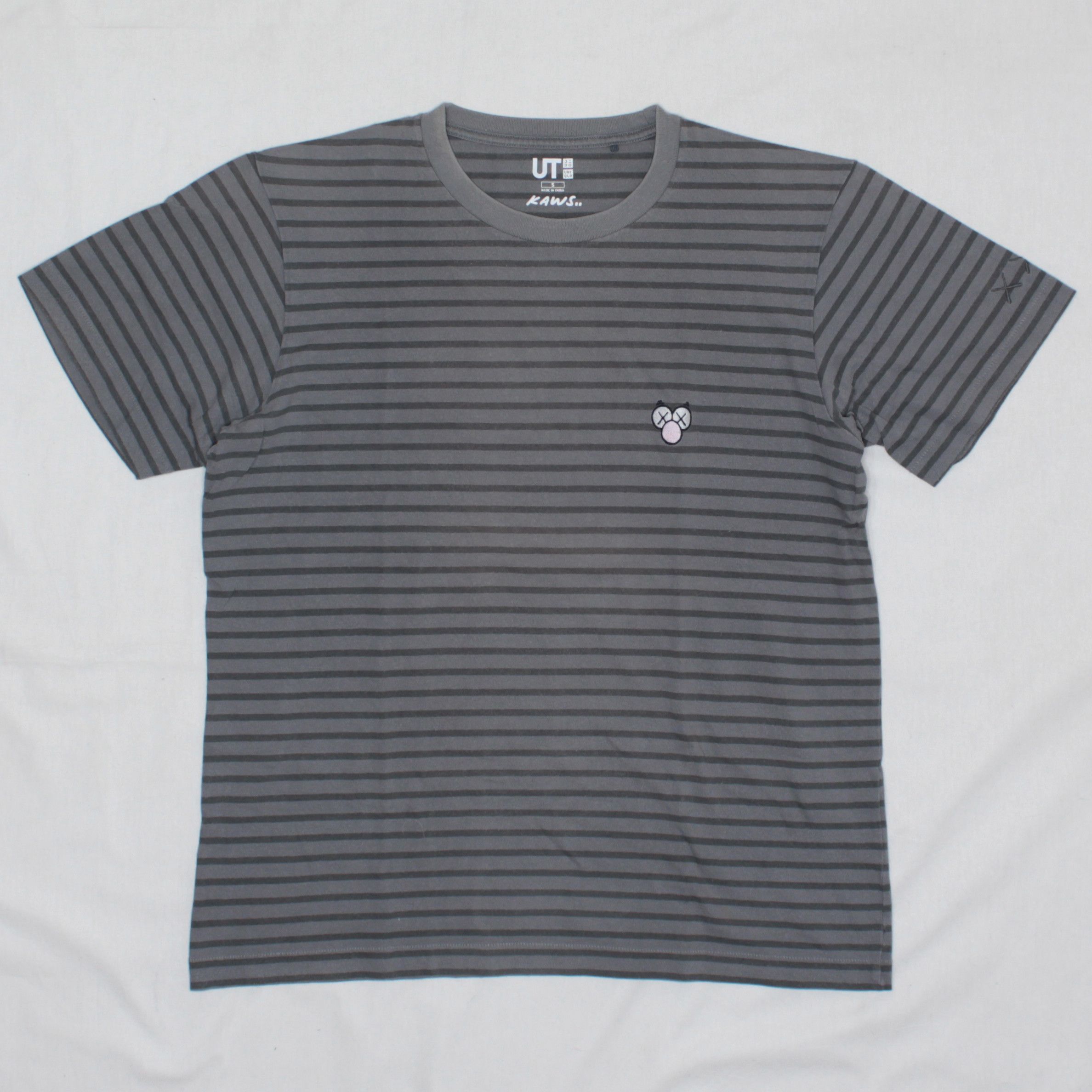 Kaws × Uniqlo Kaws x Uniqlo Sesame Street Grey Size US S / EU 44-46 / 1 - 1 Thumbnail