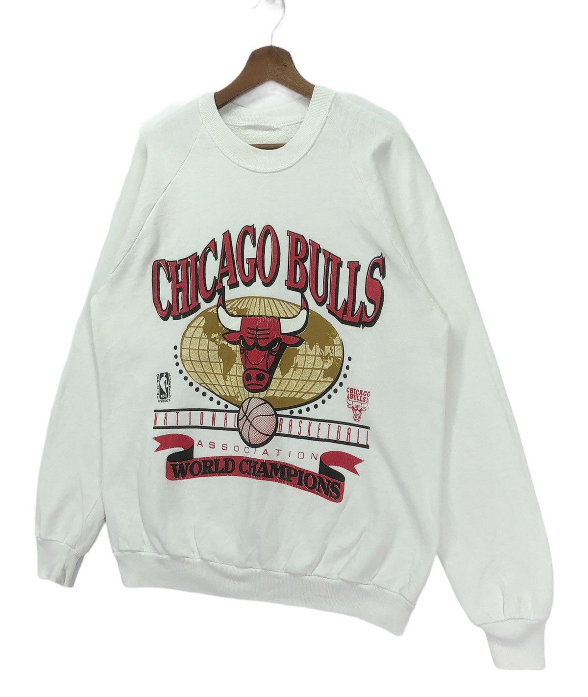NBA Vintage 90s Chicago Bulls NBA Crewneck Size US M / EU 48-50 / 2 - 2 Thumbnail