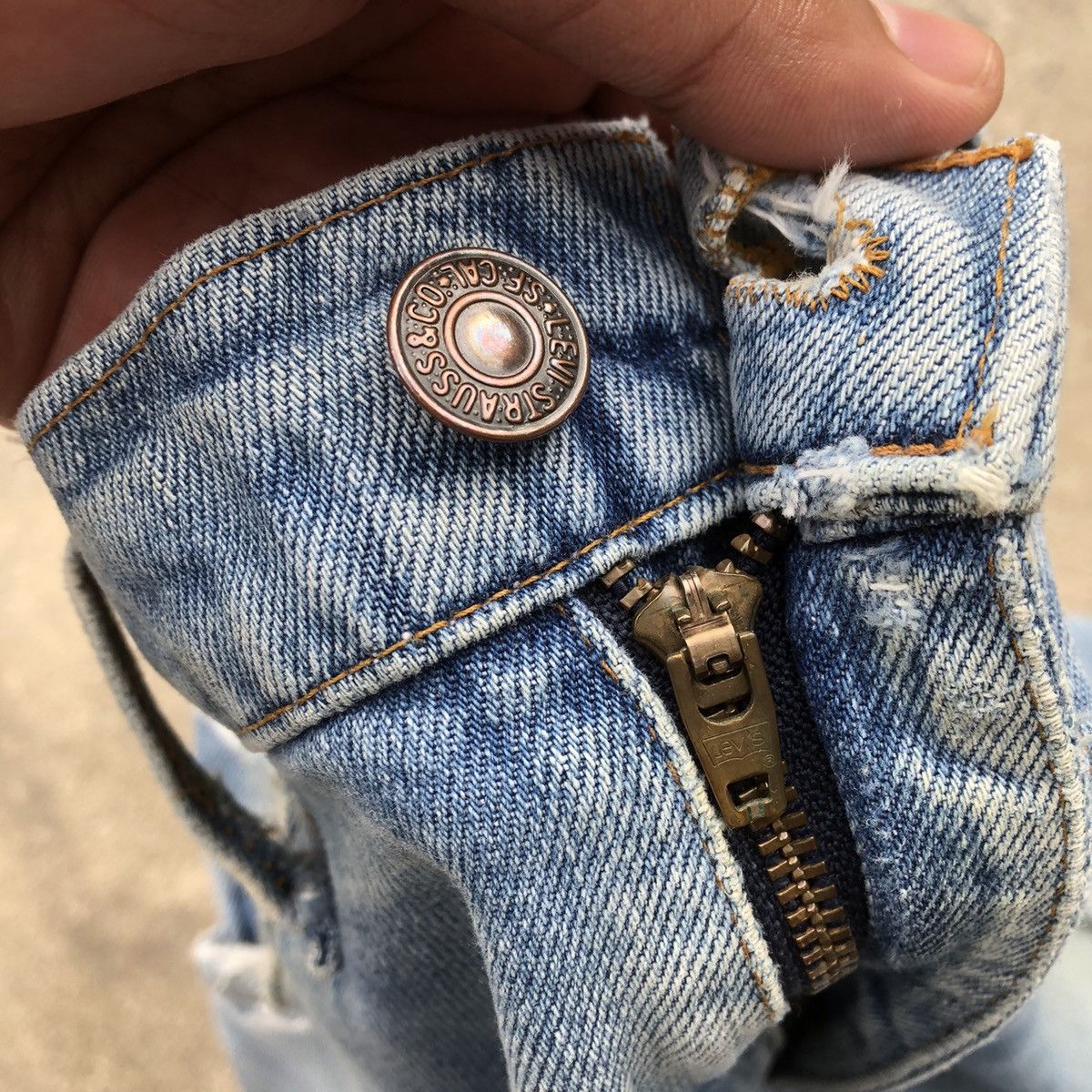 Levi's × Vintage 🔥Rare🔥Vintage Levis Stoned Wash Rips Distress Denim Jeans Size US 31 - 16 Thumbnail