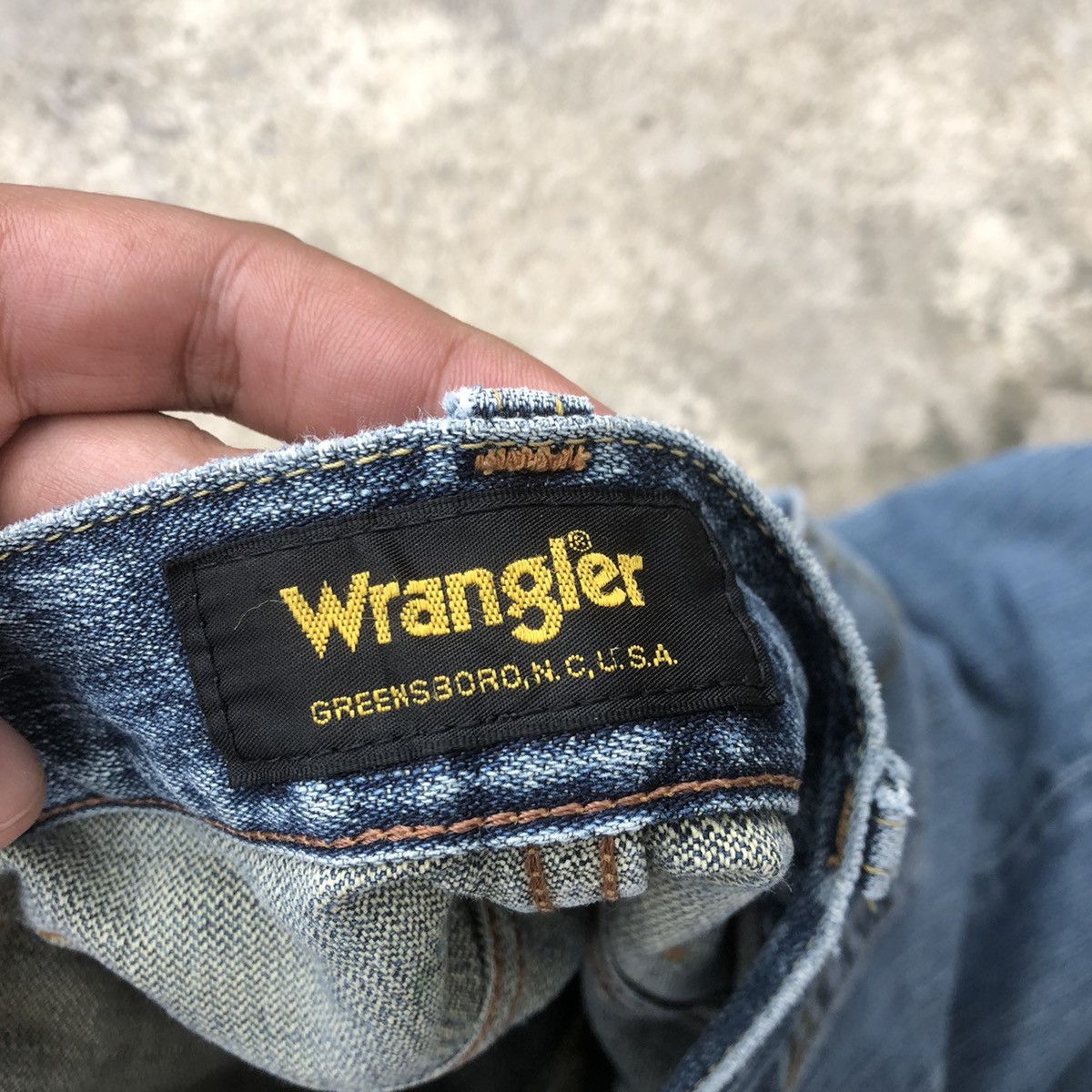 Vintage × Wrangler 🔥Rare🔥Vintage Wrangler Stoned Wash Rips Distress Denim Jeans Size US 30 / EU 46 - 15 Thumbnail