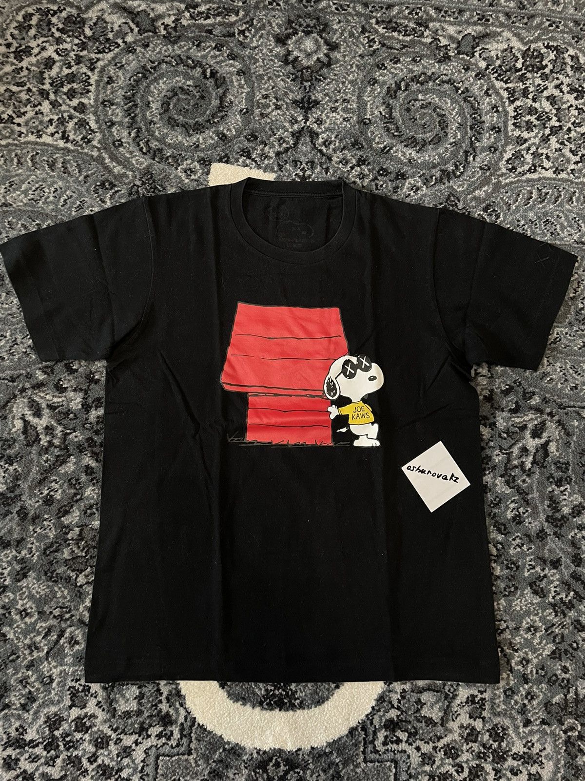 Kaws × Peanuts × Uniqlo Uniqlo x Kaws x Peanuts Tee Black Joe Kaws Size US S / EU 44-46 / 1 - 3 Thumbnail