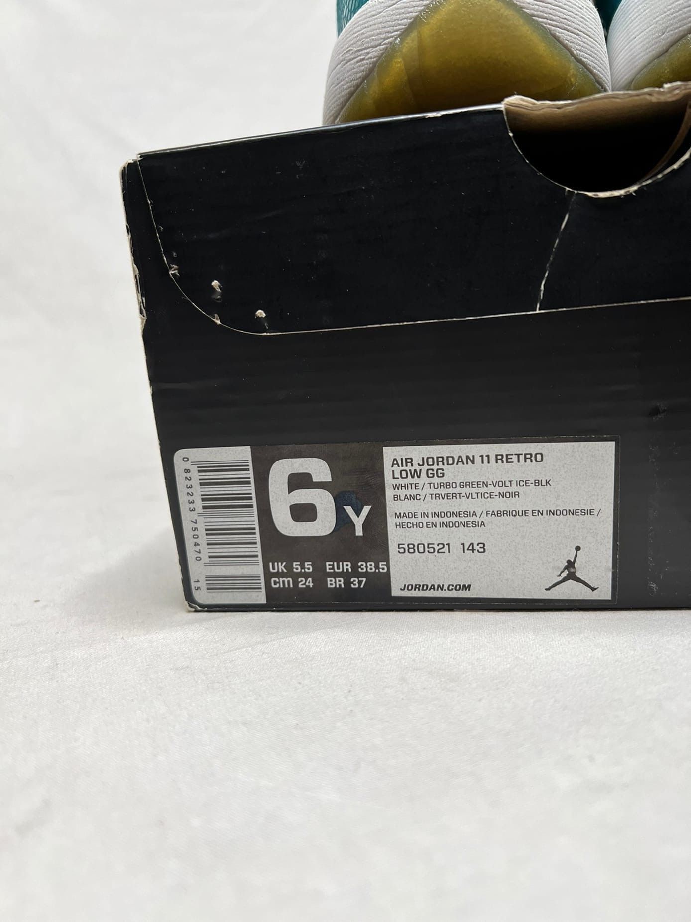 Jordan Brand Air Jordan 11 Retro Low Aqua Safari (GS) 580521-143 Size US 6 / EU 39 - 7 Thumbnail